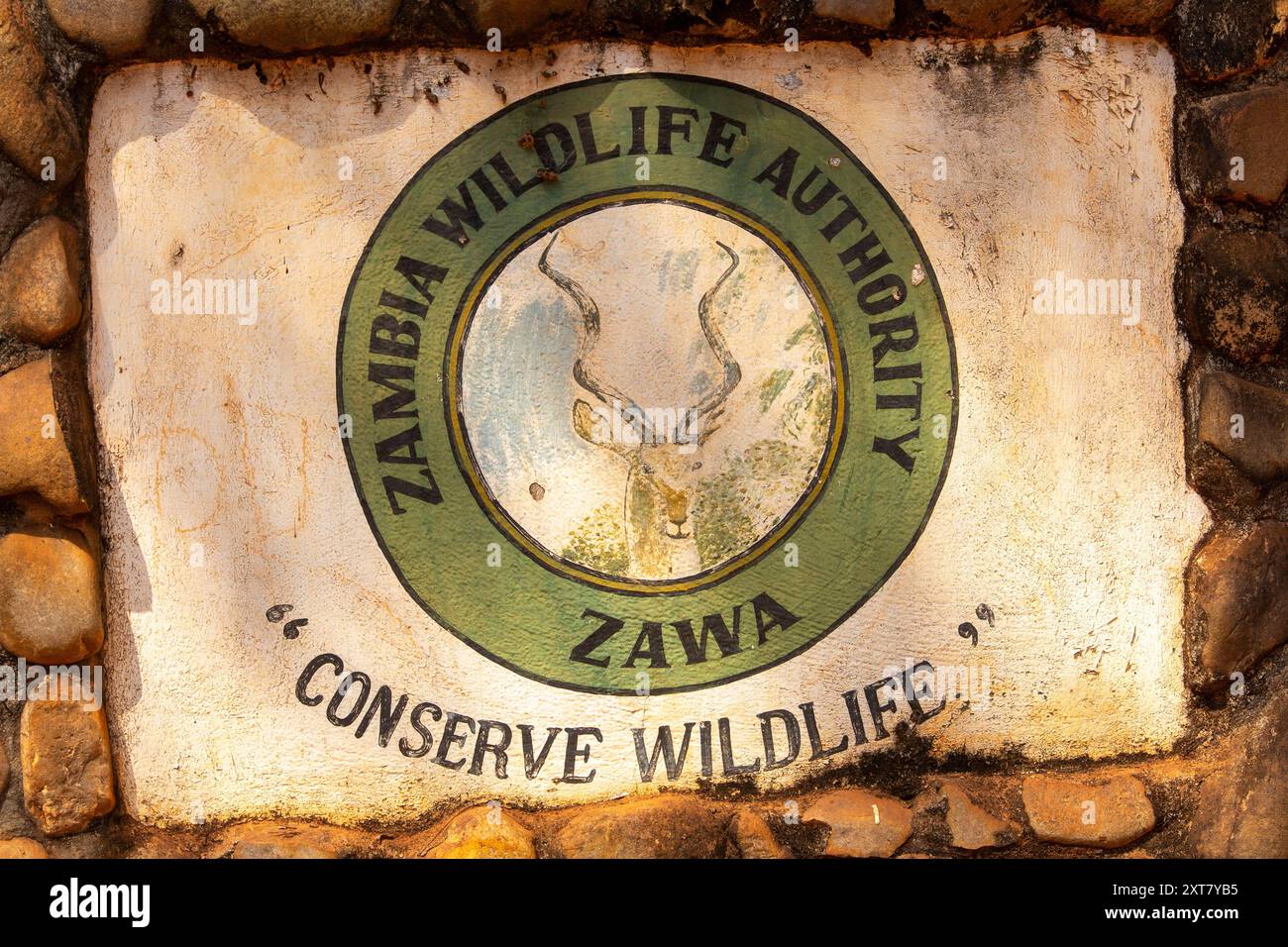 Eintrittsschild der Sambia Wildlife Authority am North Luangwa National Park, Mano Gate Stockfoto