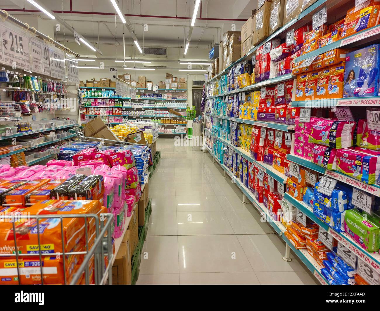 Pune, Maharashtra, Indien - 13. August 2024: Superstore, Lebensmittelgeschäft in Pune City. Stockfoto