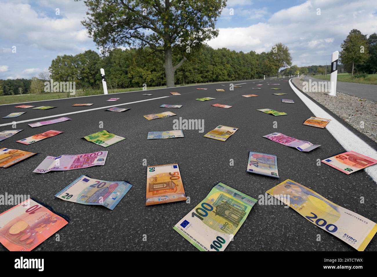 Das Geld ist auf der Straße Stockfoto