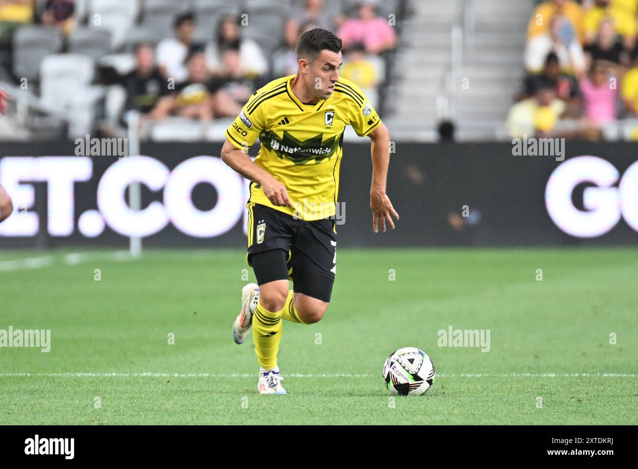 13. August 2024: Der Mittelfeldspieler Dylan Chambost (7) der Columbus Crew übernimmt den Ball gegen Inter Miami im Liagues Cup in Columbus, Ohio. Brent Clark/Cal Sport Media Stockfoto