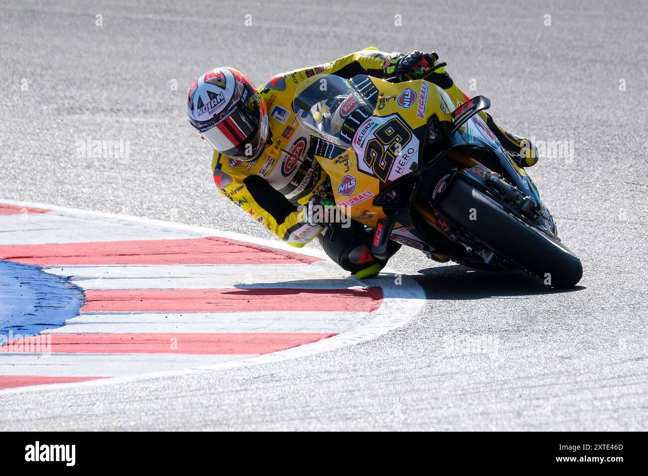 (29) Andrea Iannone aus Italien vom Team GoEleven fährt Ducati Panigale V4R in Aktion während der FIM Motul Superbike World Championship - Runde 04 - EM Stockfoto