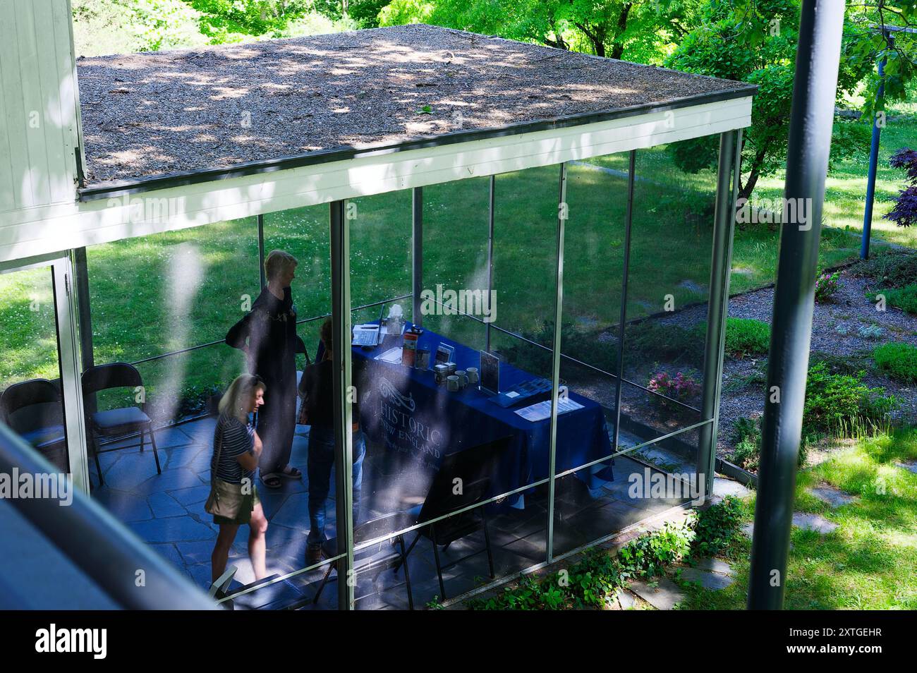 Das Gropius House - Lincoln, MA - das historische Neuengland. Die Vorhalle des Bauhauses inspirierte während einer Mitgliederreise zu Hause. Stockfoto