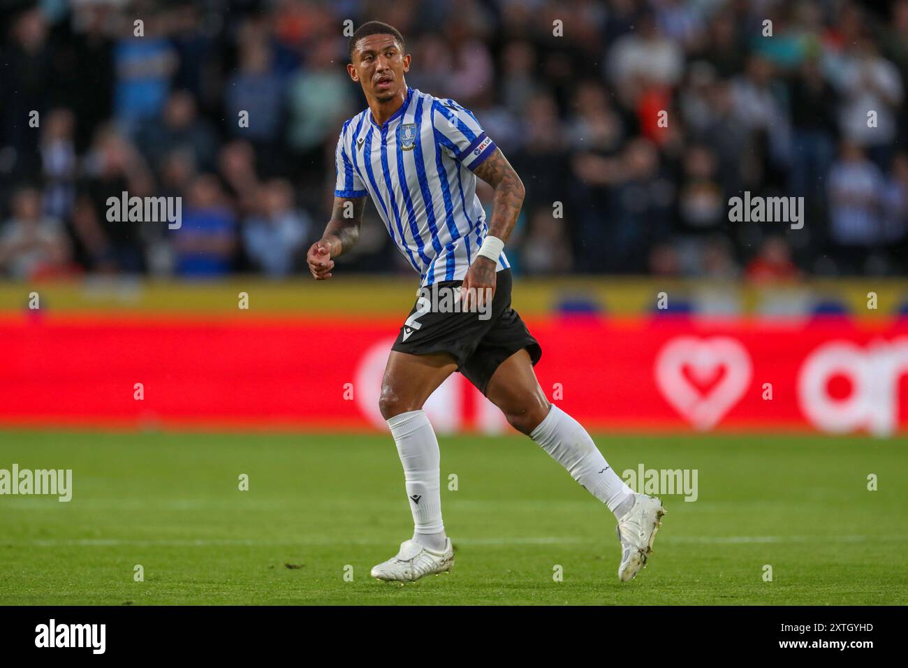 Sheffield Wednesday Verteidiger Liam Palmer (2) während des Spiels Hull City FC gegen Sheffield Wednesday FC Carabao Cup Runde 1 im MKM Stadium, Hull, England, Großbritannien am 14. August 2024 Credit: Every Second Media/Alamy Live News Stockfoto