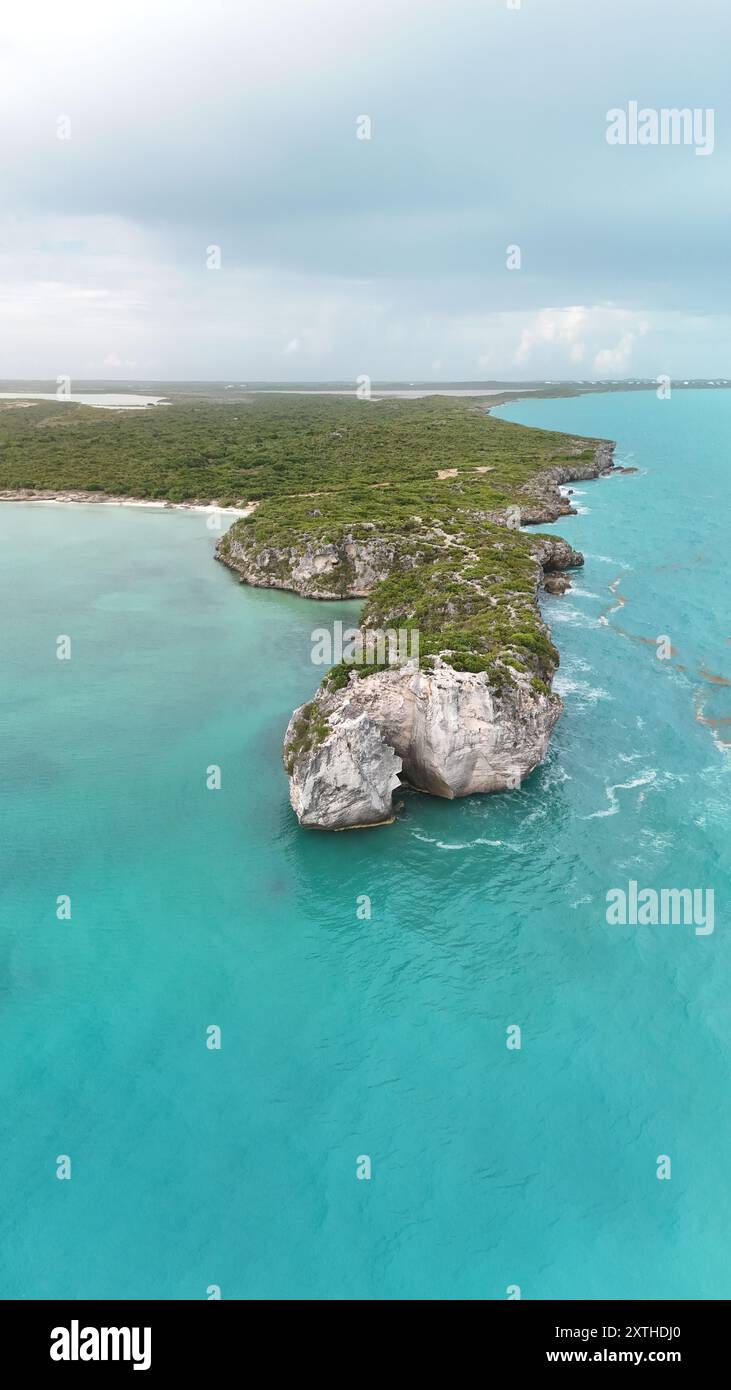 Aus der Vogelperspektive von Split Rock in Turks- und Caicosinseln Providenciales Stockfoto
