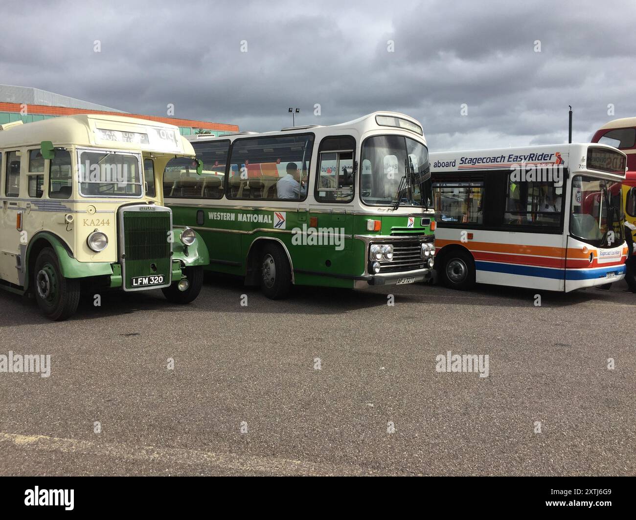 Klassische Eindeckerbusse in Exeter, Devon, England Stockfoto