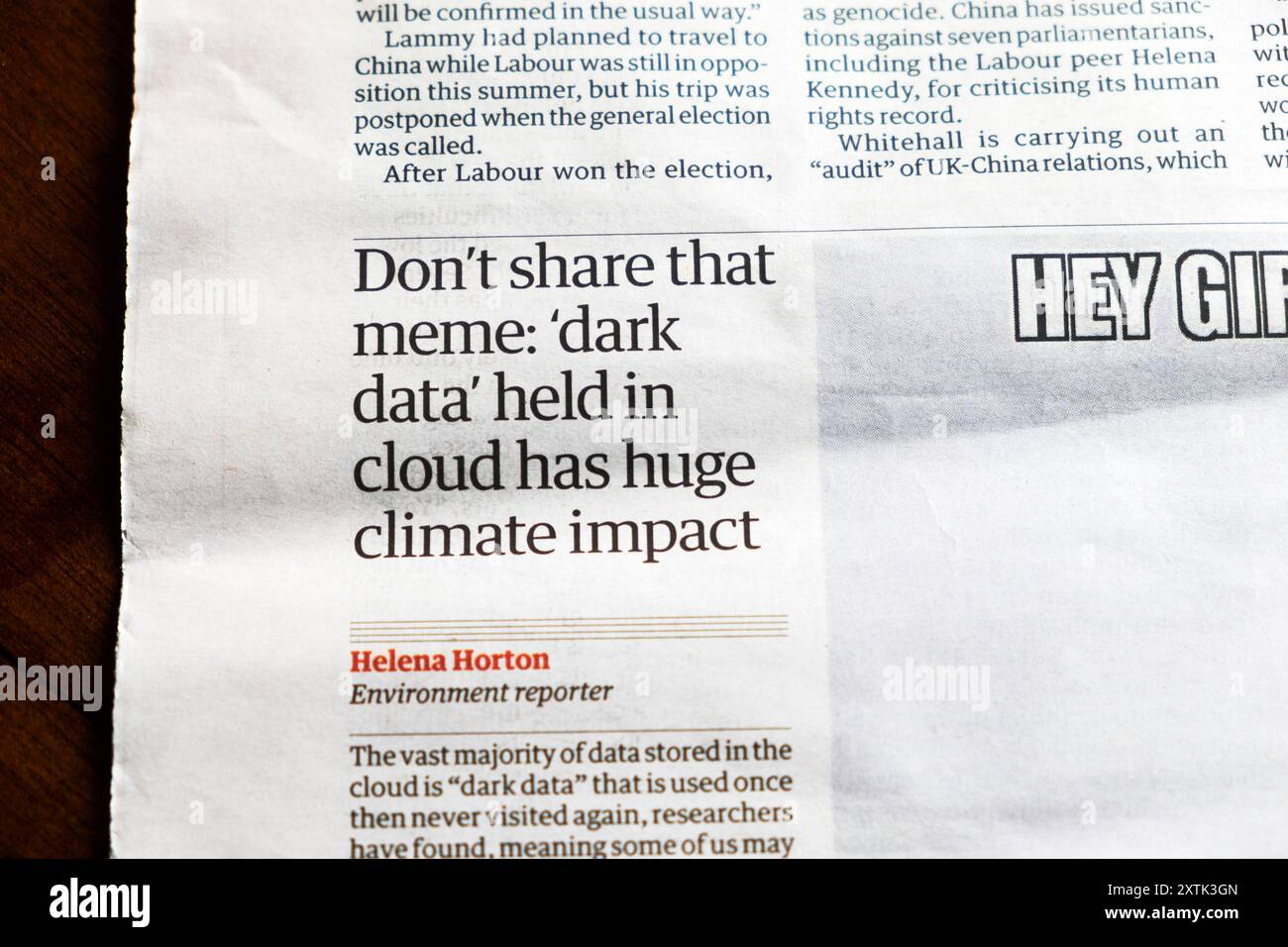 „Don't share that meme: „Dark Data“ Held in Cloud hat enorme Auswirkungen auf das Klima“ die Zeitung Guardian übertitelt Technologie-artikel 10. August 2024 London UK Stockfoto