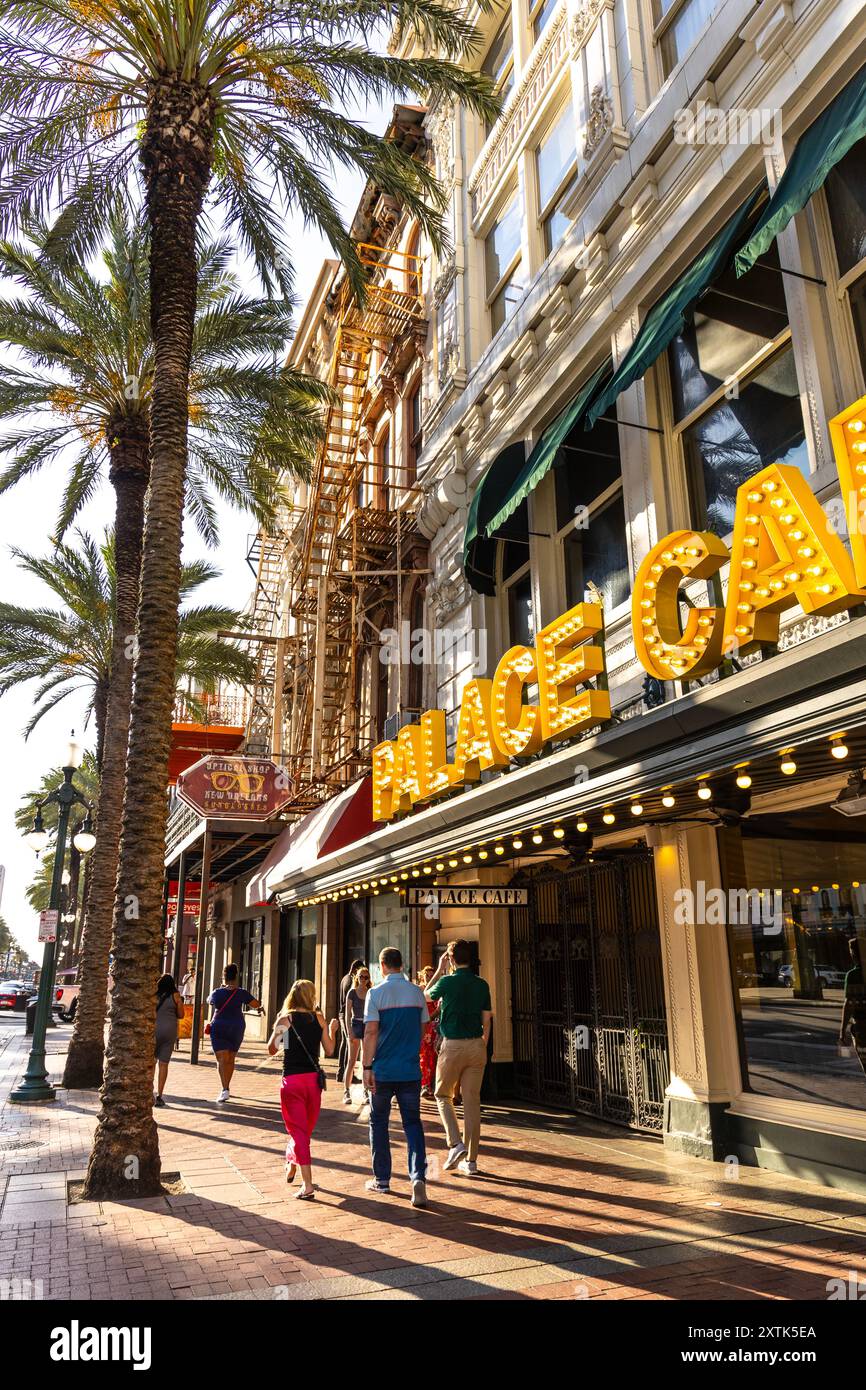 Canal Street and Palace Café by Dickie Brennan & Co, Central Business District, New Orleans, Louisiana, USA Stockfoto