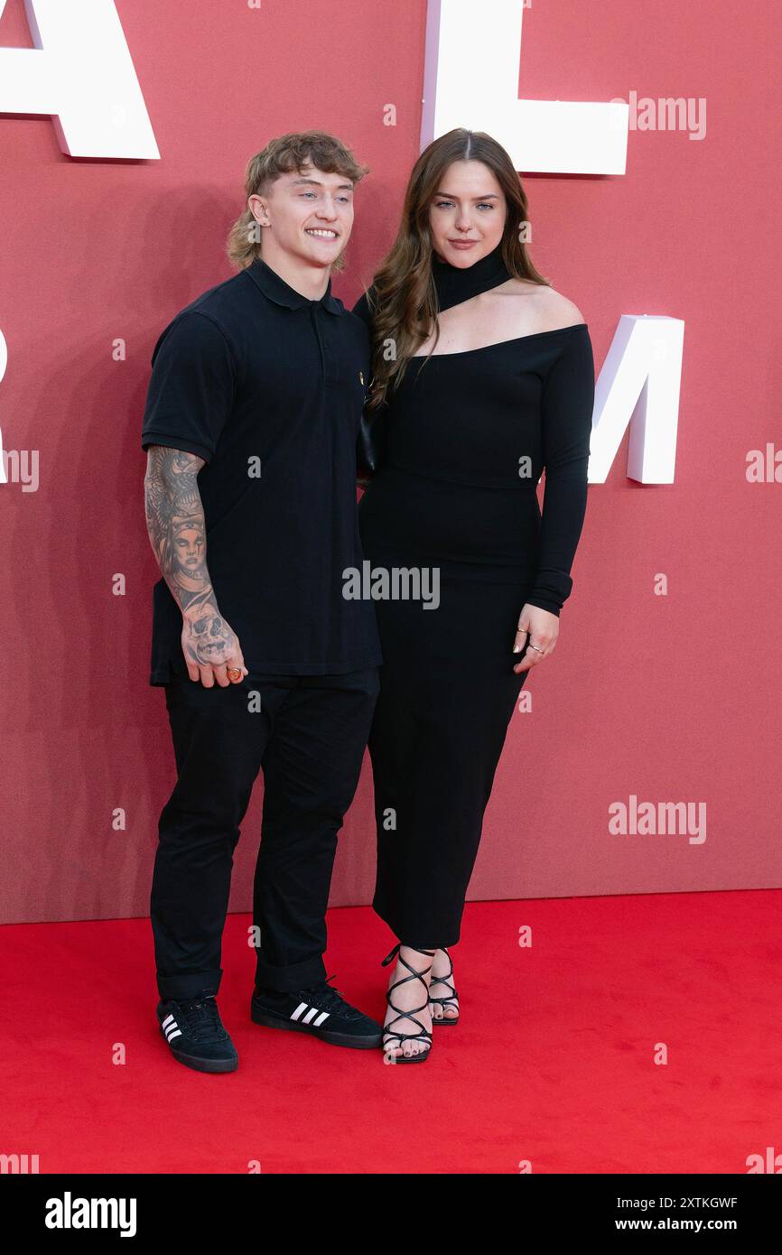 London, Großbritannien, 14. August 2024. Kieran Reilly und Gast nahmen am 14. August 2024 am Alien Romulus UK Gala Event in Cineworld, Leicester Square, in London, England, Vereinigtes Königreich Teil. Quelle: S.A.M./Alamy Live News Stockfoto