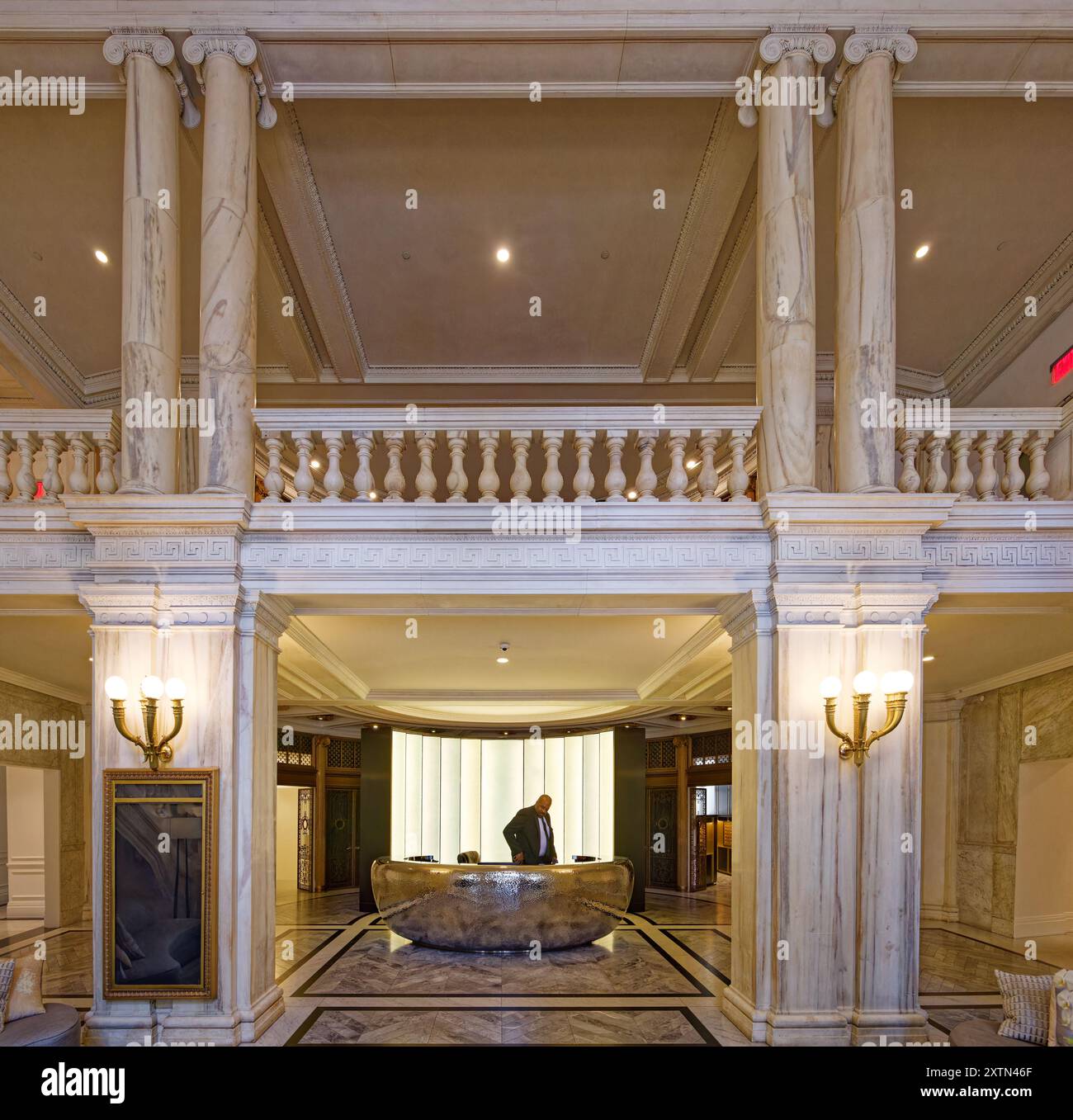 Marmorlobby der Leonard Street 108, dem ehemaligen New York Life Insurance Building. Nach 119 Jahren als Bürogebäude ist es heute Wohneigentümer. Stockfoto