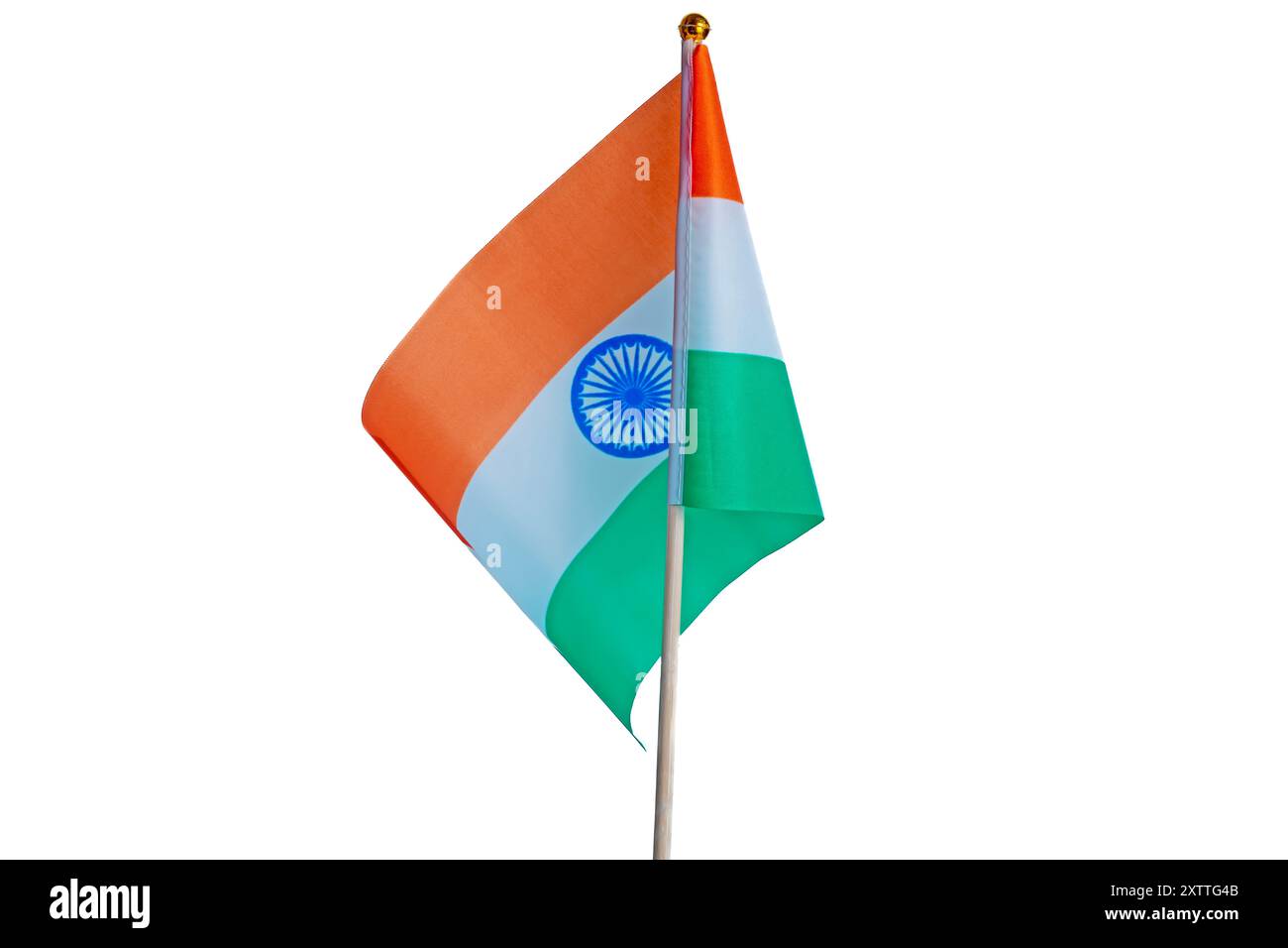 Happy Unabhängigkeitstag. Nationalflagge von Indien auf einem Fahnenmast isoliert auf weißem Hintergrund. Stockfoto