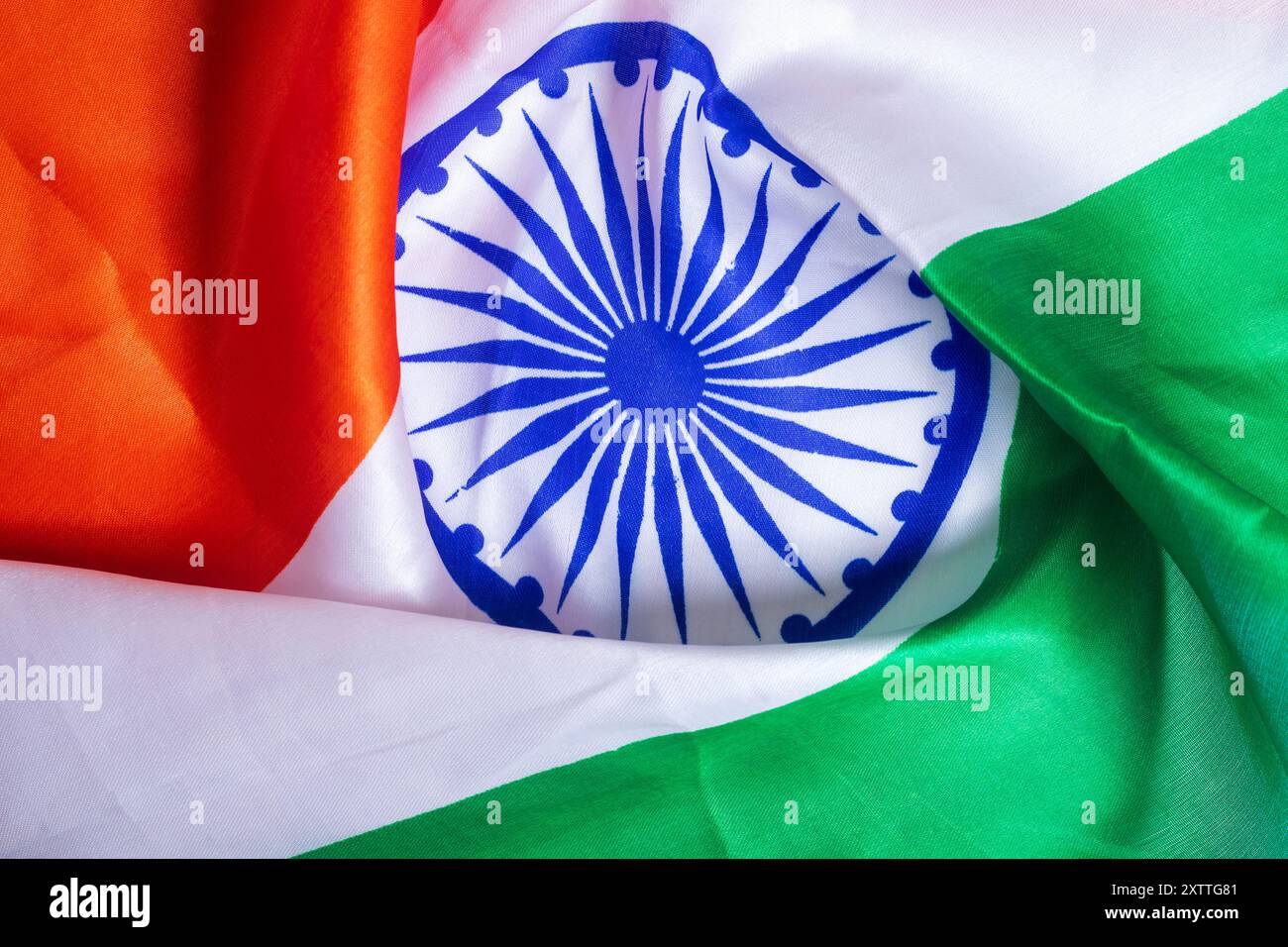 Nahaufnahme des Hintergrunds der indischen Trikolore-Flagge, konzeptionelles Bild für den Unabhängigkeitstag. Draufsicht Stockfoto