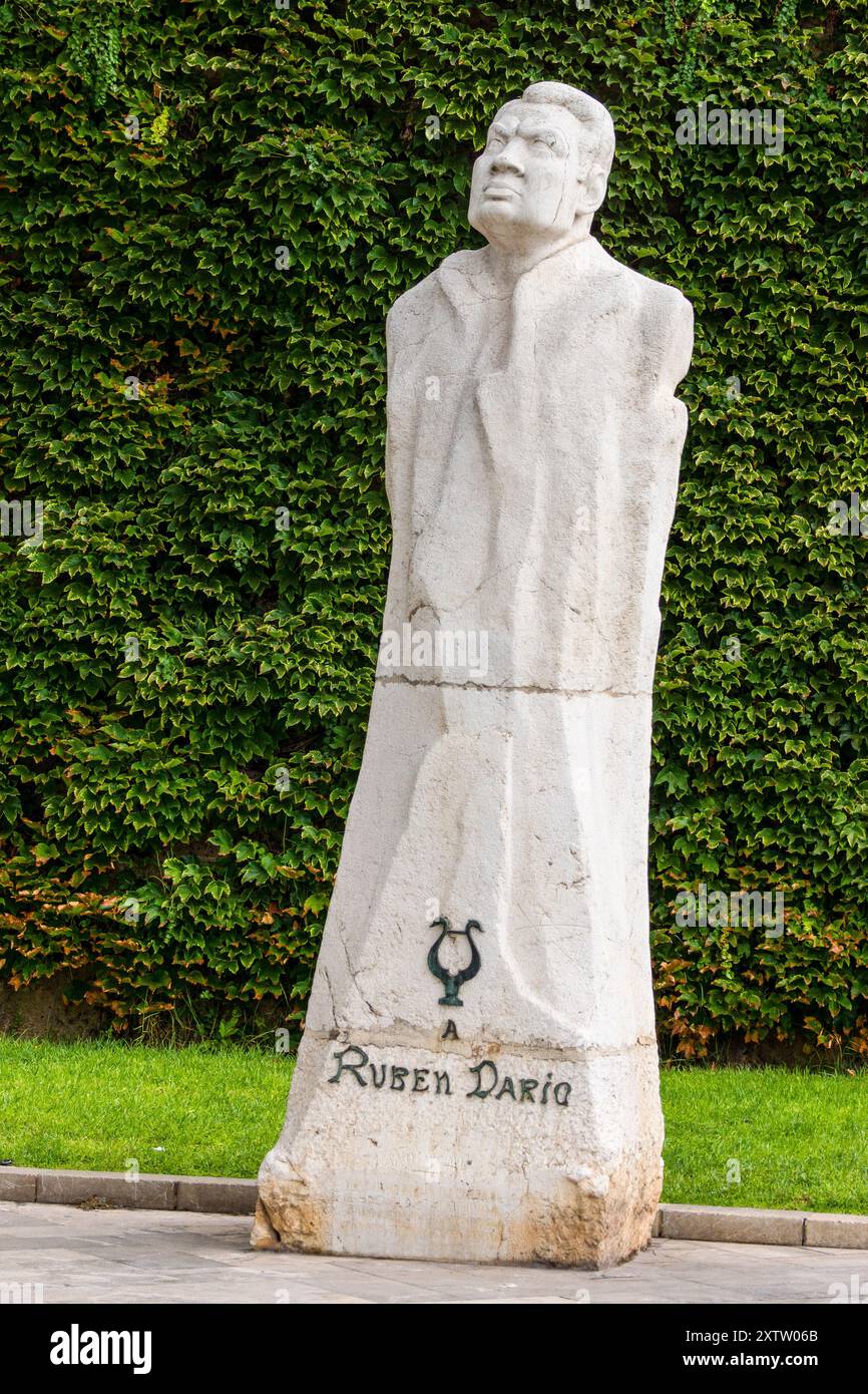 Rubén-Darío-Statue, Autor: Antoni Oliver, 1951, Mármol, Paseo de Sagrera, Palma, Mallorca, balearen, spanien Stockfoto Rubén-Darío-Statue, Autor: Antoni Oliver, 1951, Mármol, Paseo de Sagrera, Palma, Mallorca, balearen, spanien Stockfoto