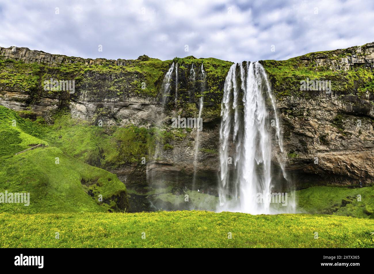 Seljalandsfoss Wasserfall im südlichen Teil Islands während der Sommerzeit Stockfoto