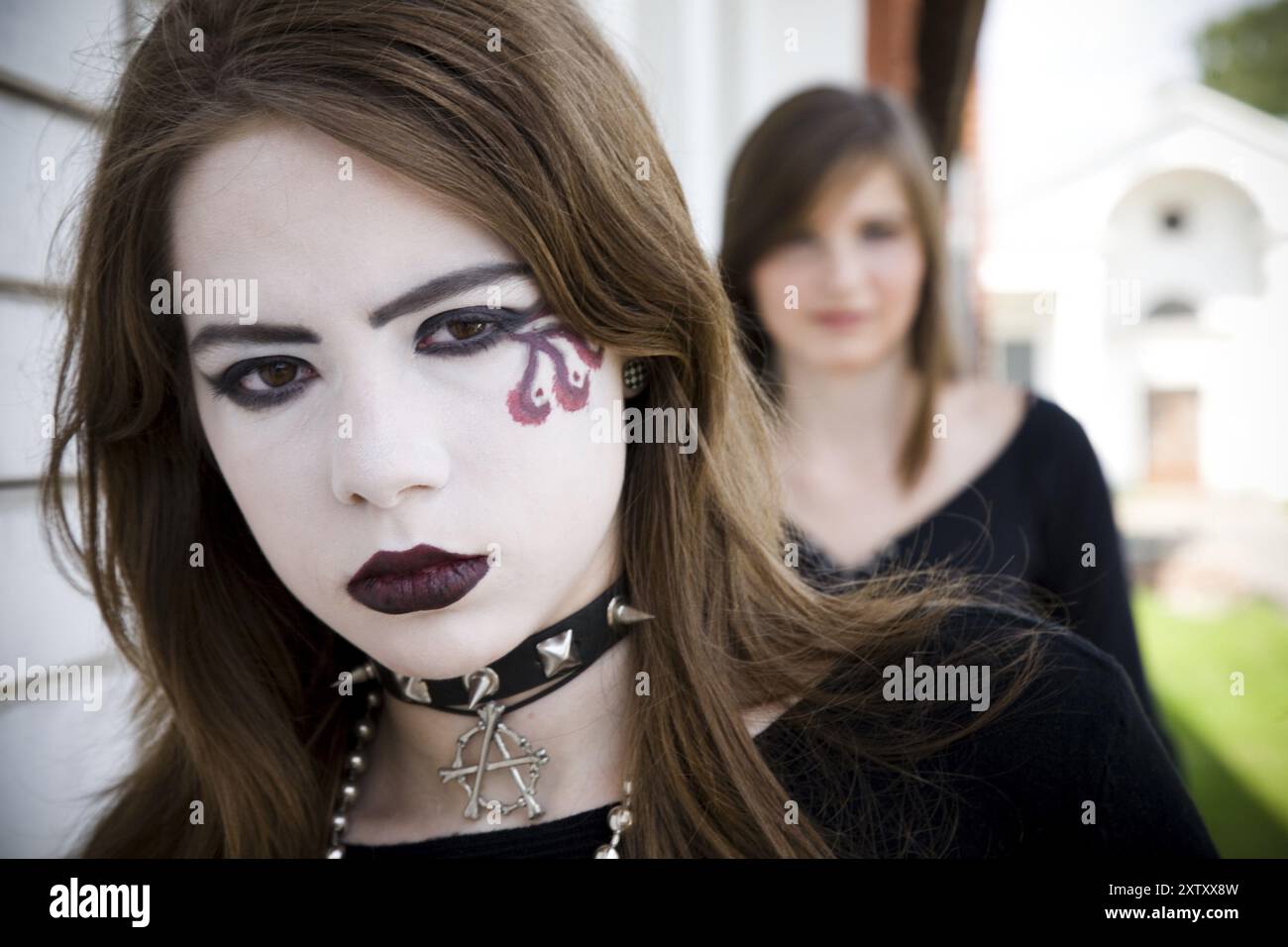 Ein junges Mädchen mit gotischem Make-up Stockfoto