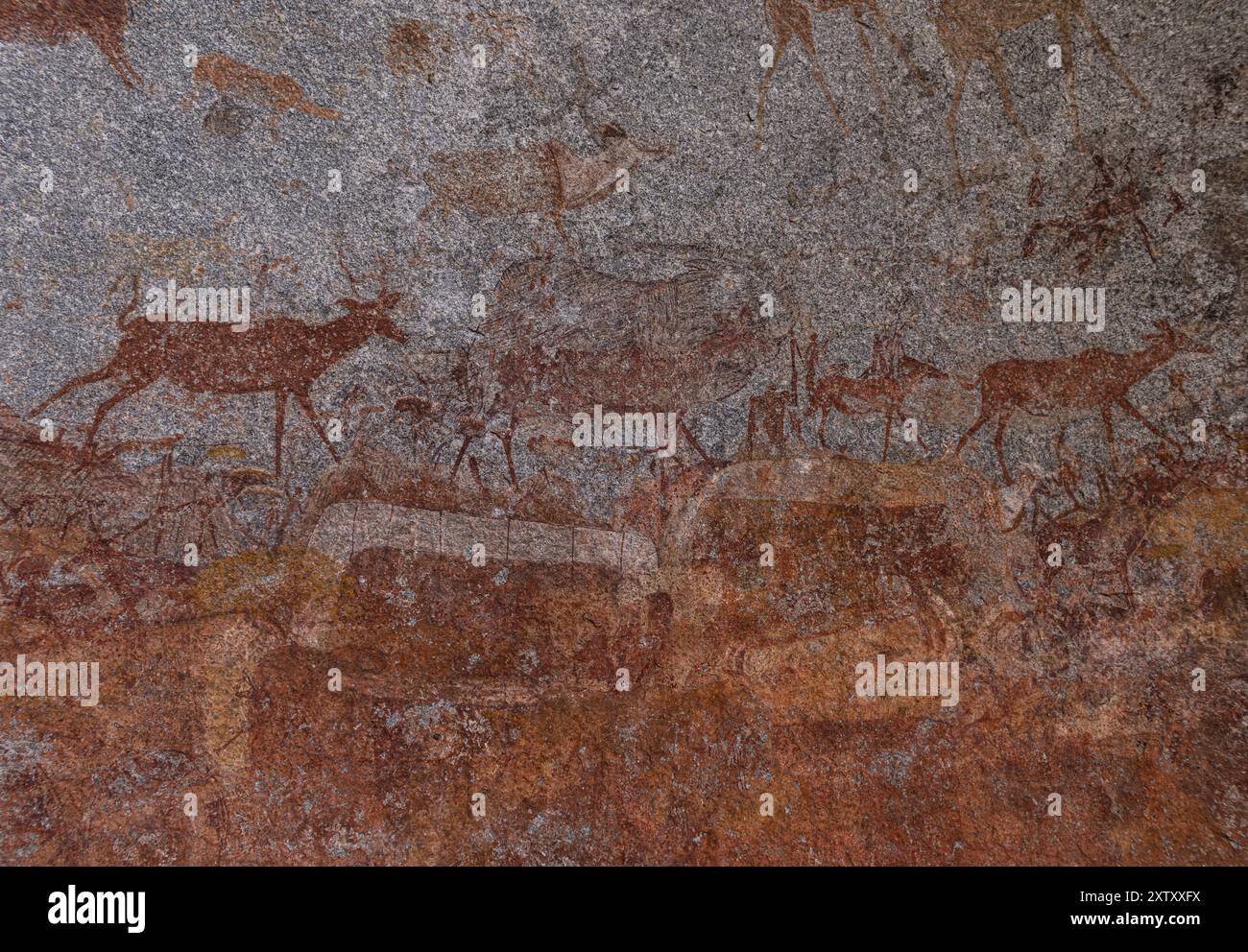 Historische Gemälde in der Nswatugi Höhle, Matopos Nationalpark im Süden Simbabwes Stockfoto