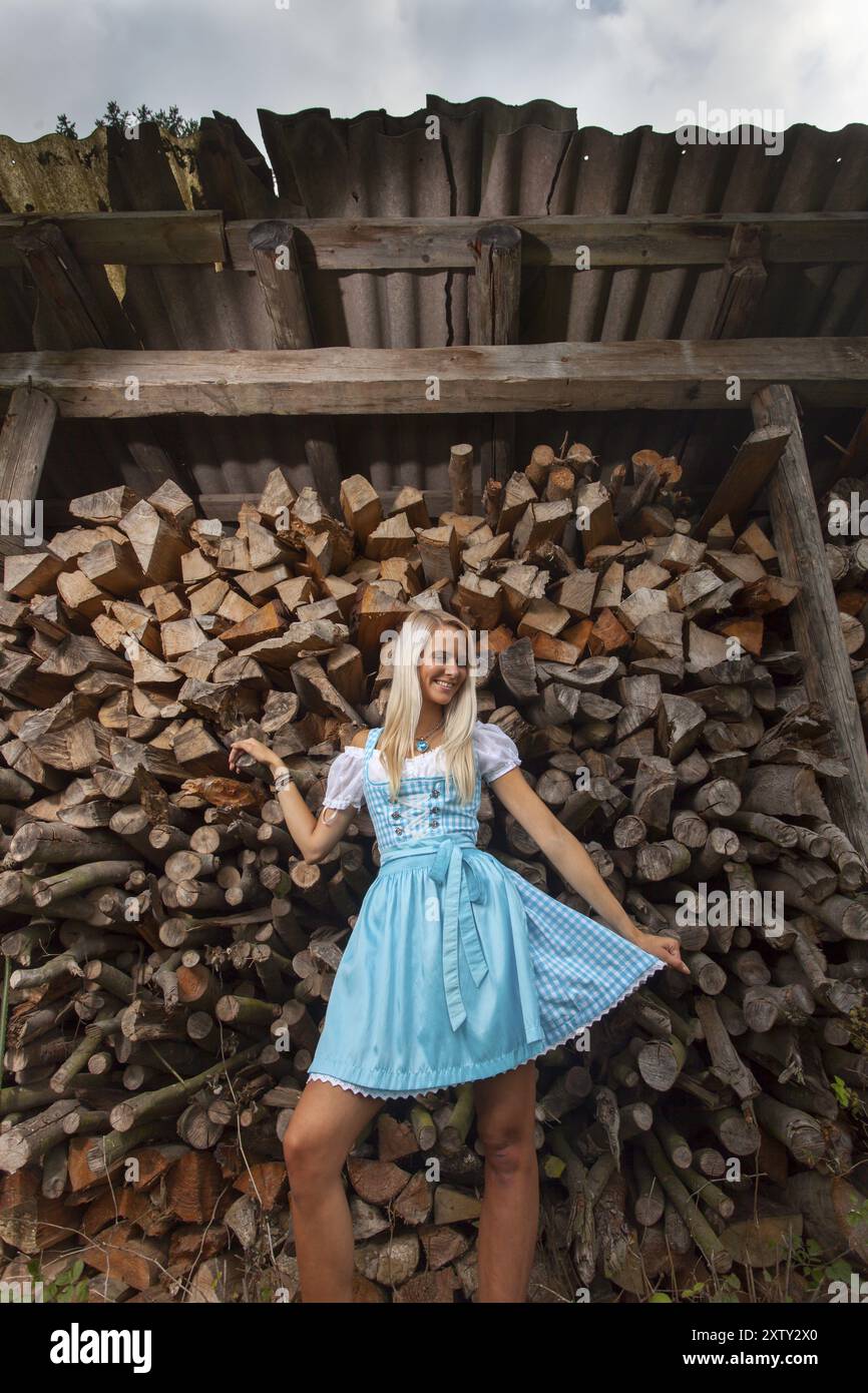 Bayerische Mädchen in Dirndls Stockfoto