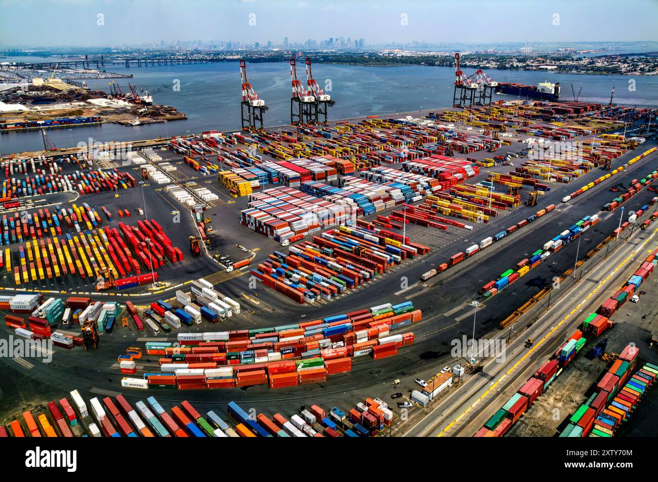 Versandcontainer Yard, NJ Stockfoto