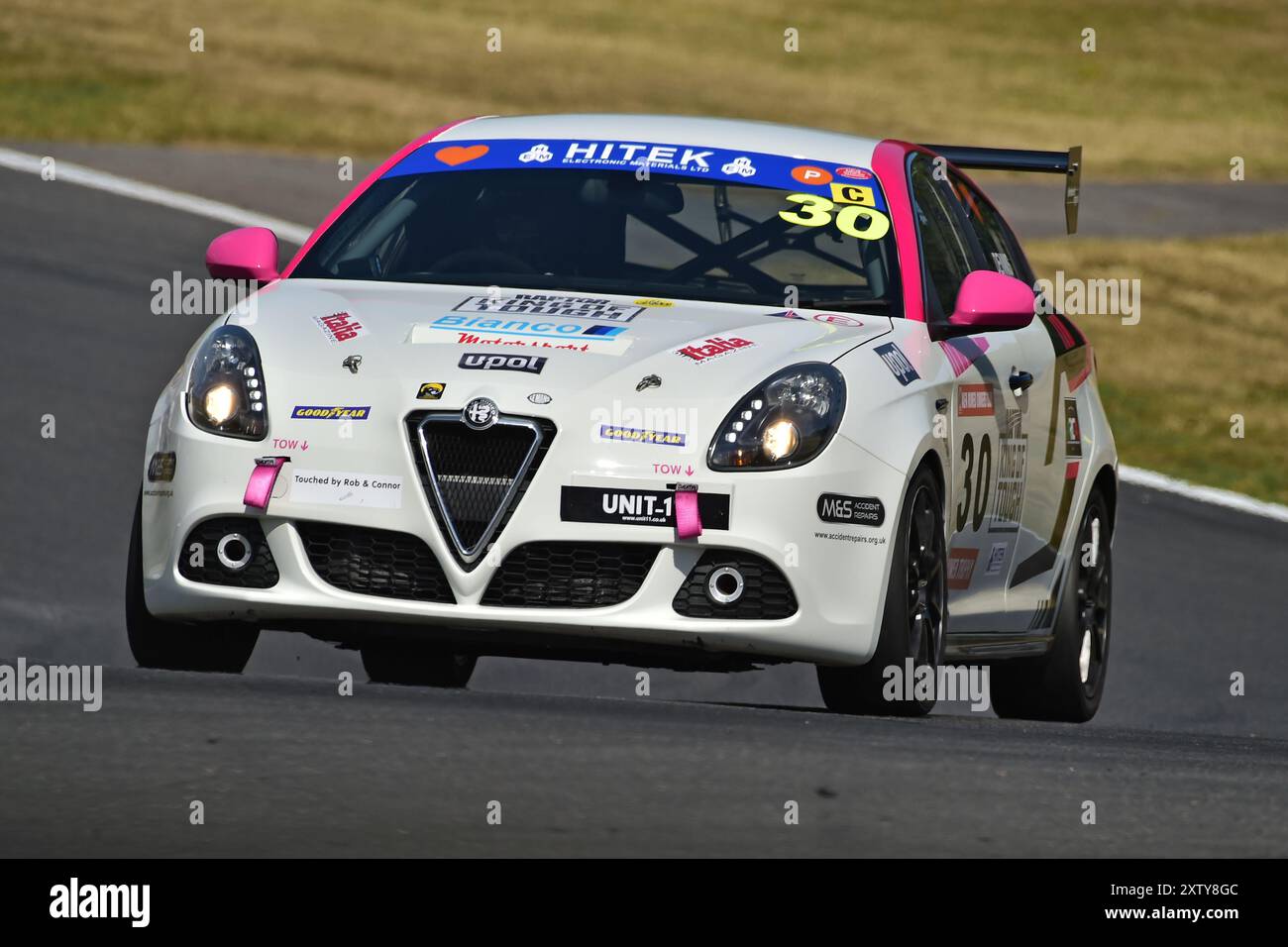 Stacey Dennis, Alfa Romeo Giulietta, Alfa Romeo Championship, Festival Italia, zwei 20-Minuten-Rennen, in denen die Autos in drei Gruppen aufgeteilt sind Stockfoto