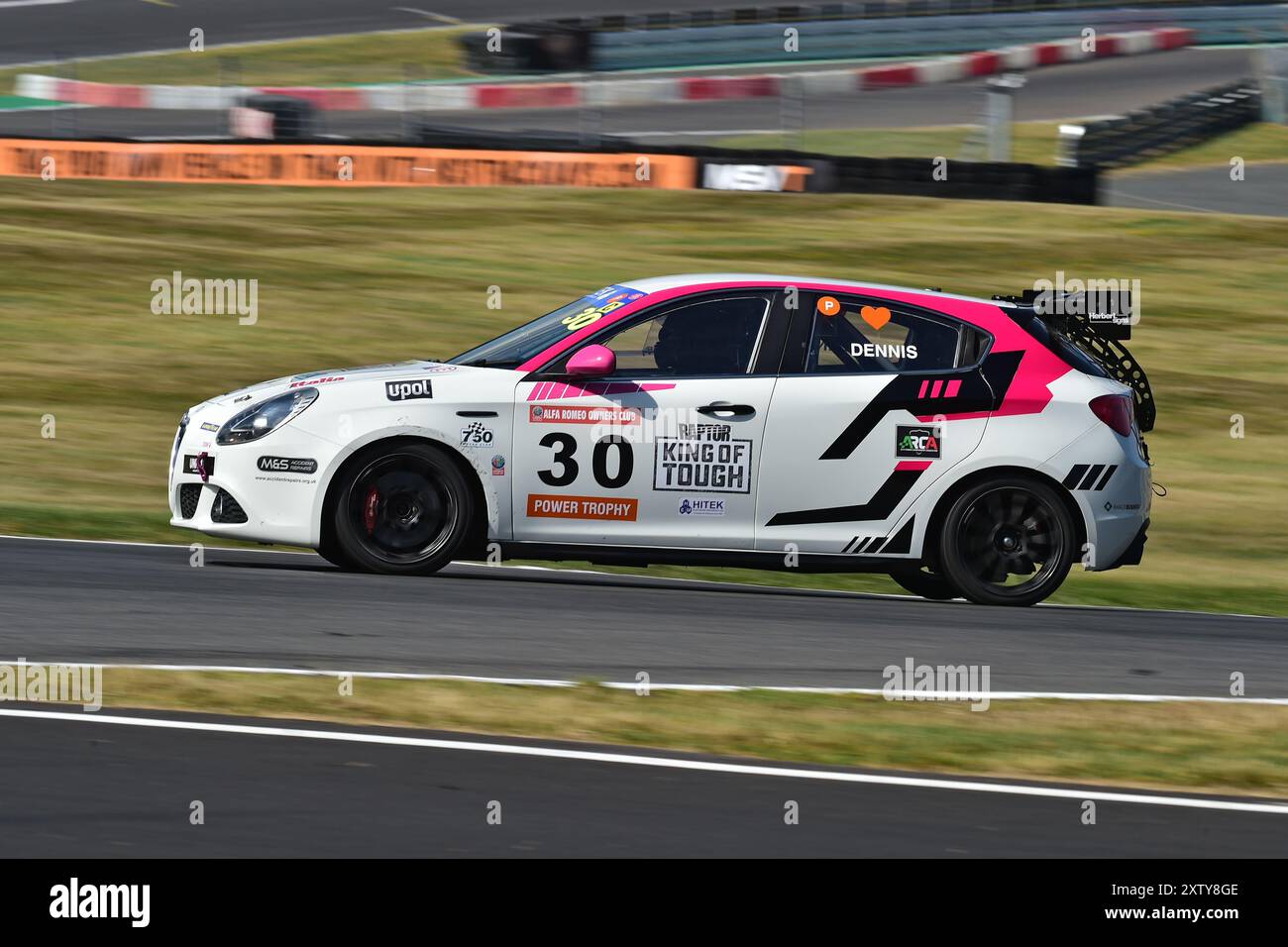 Stacey Dennis, Alfa Romeo Giulietta, Alfa Romeo Championship, Festival Italia, zwei 20-Minuten-Rennen, in denen die Autos in drei Gruppen aufgeteilt sind Stockfoto