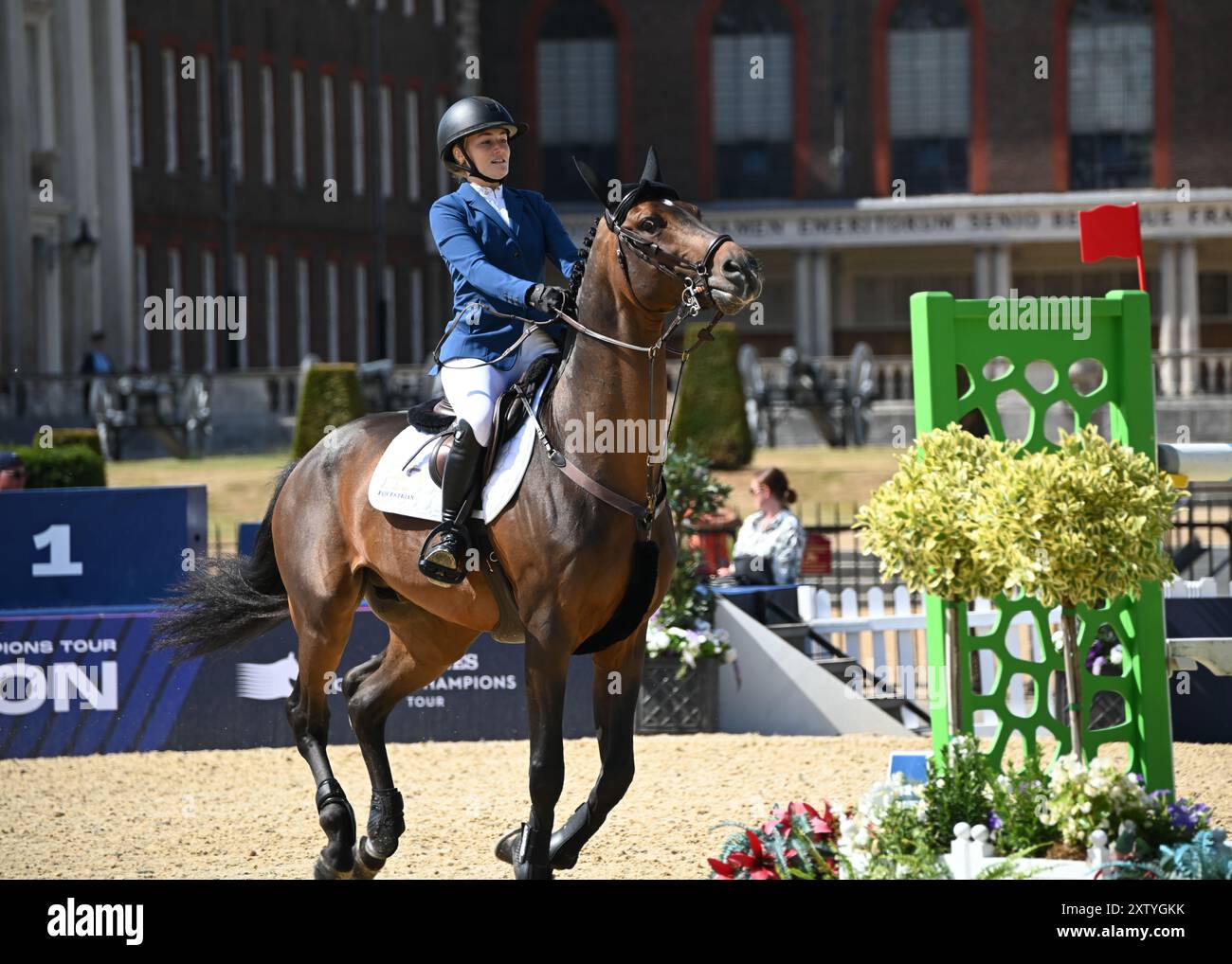 LONDON, GROSSBRITANNIEN. August 2024. Nicola Pohl nahm an zwei Phasen des Springens im Royal Hospital Chelsea in London Teil, Großbritannien, während der Longines Global Champions Tour. Quelle: Siehe Li/Picture Capital/Alamy Live News Stockfoto