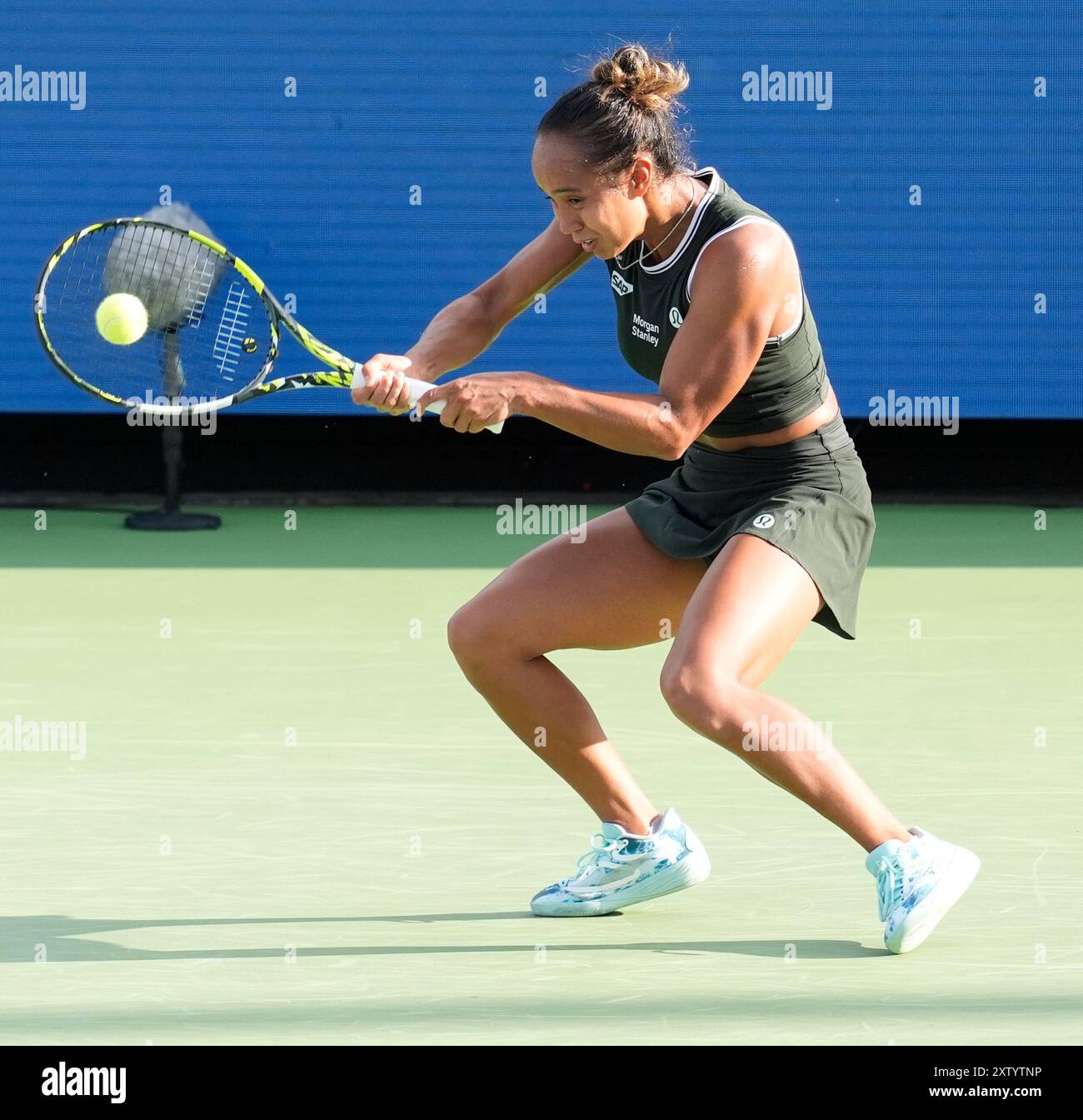 16. August 2024: Leylah Fernandez (CAN) besiegte Diana Shnaider bei den Cincinnati Open im Lindner Family Tennis Center in Mason, Ohio. © Leslie Billman/Tennisclix/CSM Credit: CAL Sport Media/Alamy Live News Stockfoto