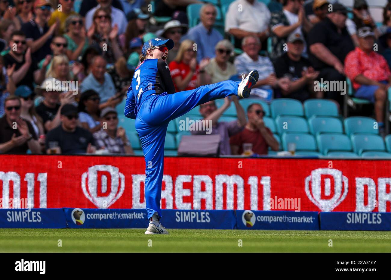 London Spirit Charlie Dean Afdter spielt Oval Invincibles Ryana MacDonald-Gay (nicht abgebildet) während des Hundred Women's Eliminator Matches im Kia Oval, London. Bilddatum: Samstag, 17. August 2024. Stockfoto