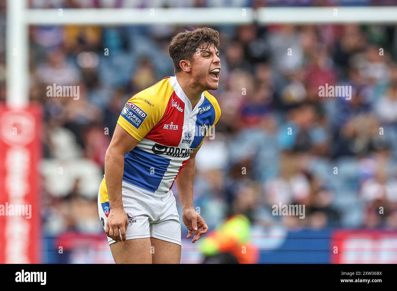 Oliver Leyland von London Broncos gibt Teamkollegen Anweisungen während des Magic Weekend Match Hull FC gegen London Broncos in Elland Road, Leeds, Großbritannien, 17. August 2024 (Foto: Mark Cosgrove/News Images) Stockfoto