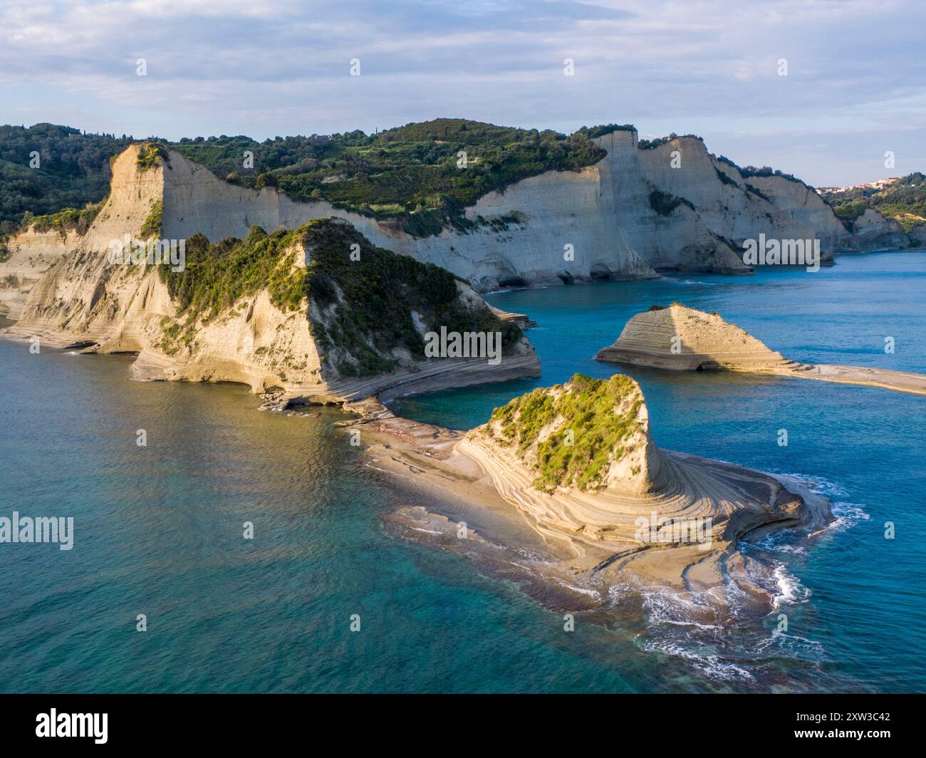 Aus der Vogelperspektive auf Kap Drastis, dem nordwestlichsten Punkt der Insel Korfu Stockfoto