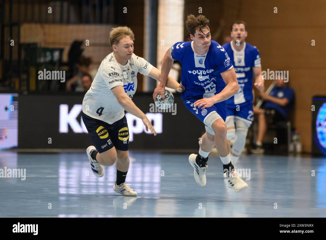 Obling, Bertram (VfL Gummersbach, #16), Thomassen, anders Christian (sah-Skanderborg AGF) GER, VfL Gummersbach gegen sah-Skanderborg AGF, Handball, Diakin 1. Handballbundesliga Maenner, 2.Wartburg Cup, Spielzeit 2024/2025, Samstag, 17.08.2024, 16:00 Uhr, Thüringen Foto: Eibner-Pressefoto/Martin Herbst Stockfoto