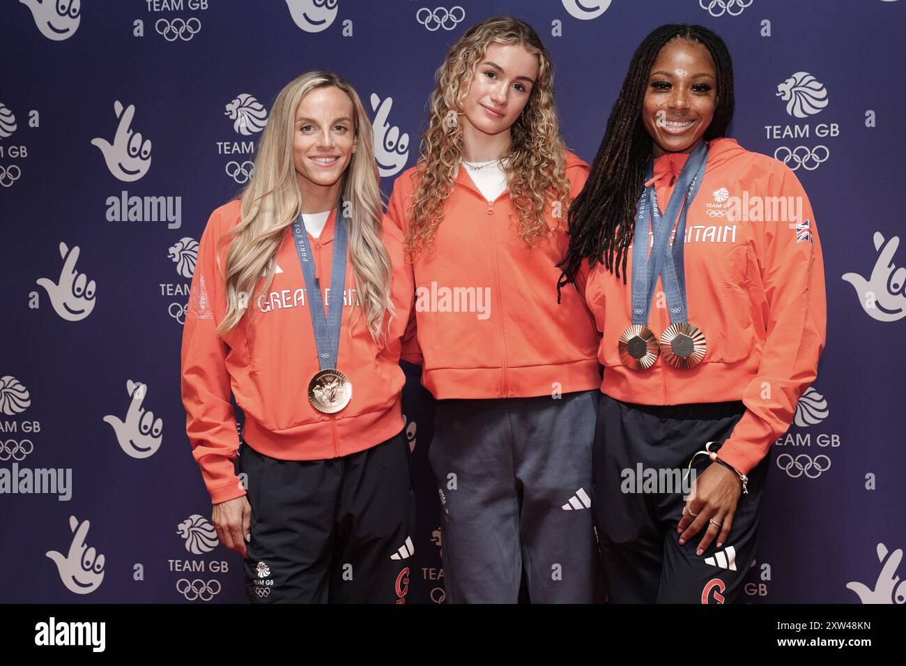 (Links-rechts) Georgia Bell, Phoebe Gill und Amber Anning während des Nationallotterieteams GB Homecoming in der AO Arena, Manchester. Bilddatum: Samstag, 17. August 2024. Stockfoto