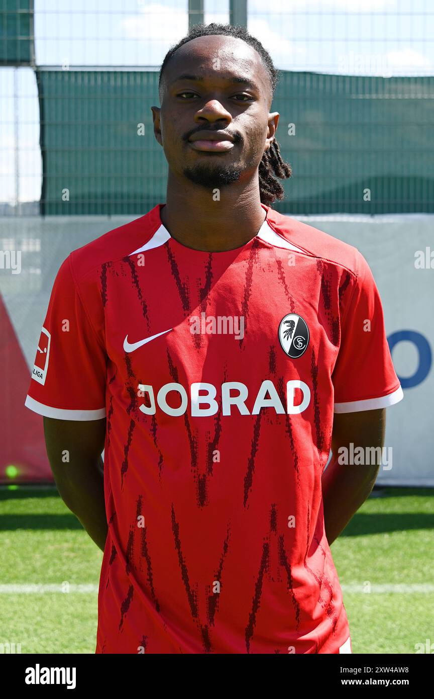 Freiburg, Deutschland - 08. August 2024: Mediaday/Fotosession mit 1. Bundesliga SC Freiburg Profis, Jordy Makengo No. 33, Credit: Mediensegel/Alamy Live News Stockfoto