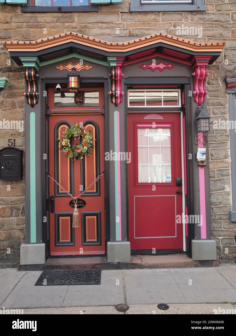 Straßenszenen von Jim Thorpe, Pennsylvania im Spätsommer. Restaurierte wunderschöne Architektur. Stockfoto