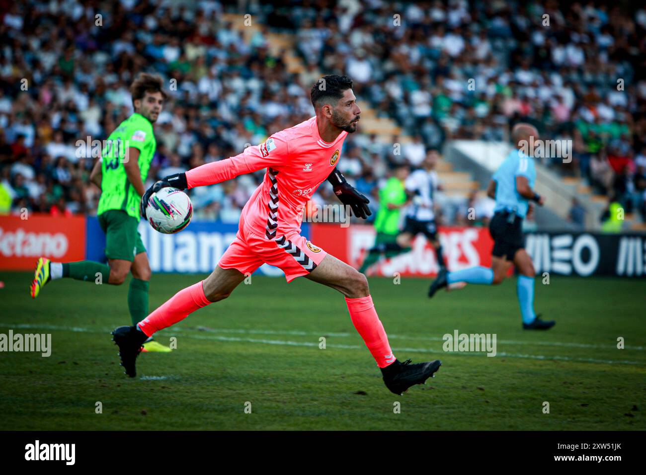 Madeira, Portugal. August 2024. Estadio da Madeira während des Liga Portugal Betclic Matches zwischen CD Nacional da Madeira und Sporting CP am 17. August 2024 in Madeira, Portugal (Valter Gouveia/SPP) Credit: SPP Sport Press Photo. /Alamy Live News Stockfoto