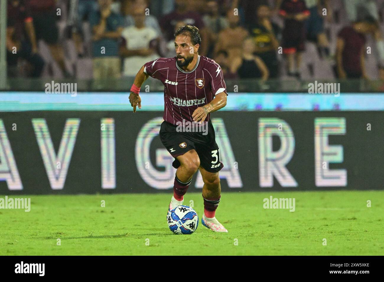 Salerno, Italien. August 2024. Daniele Verde von US Salernitana im Spiel der Serie BKT zwischen US Salernitana und AS Cittadella im Stadio Arechi, Salerno, Italien am 17. August 2024. Quelle: Nicola Ianuale/Alamy Live News Stockfoto