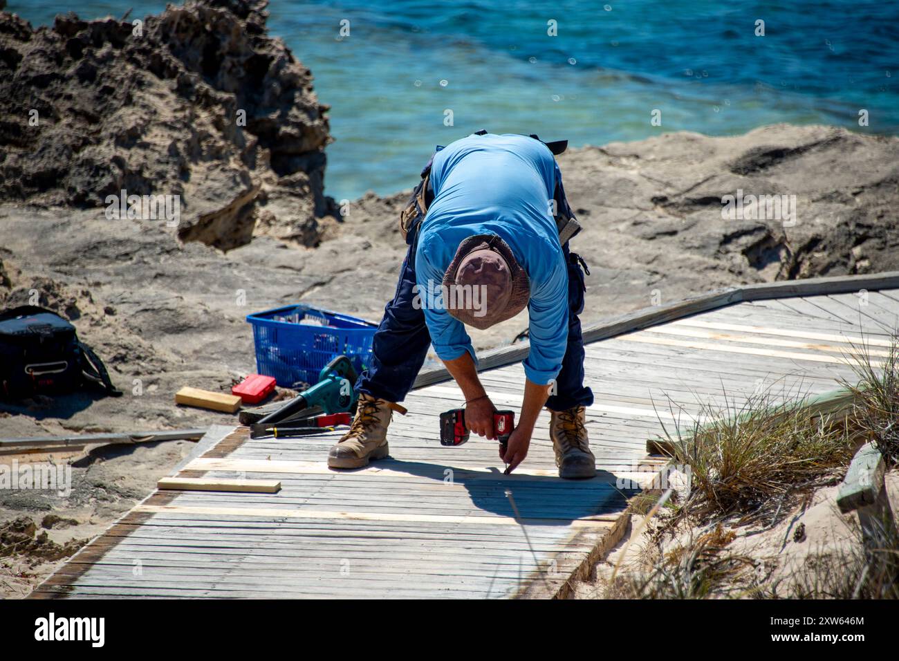 Wooden Walkway Construction an der Küste Australiens Stockfoto