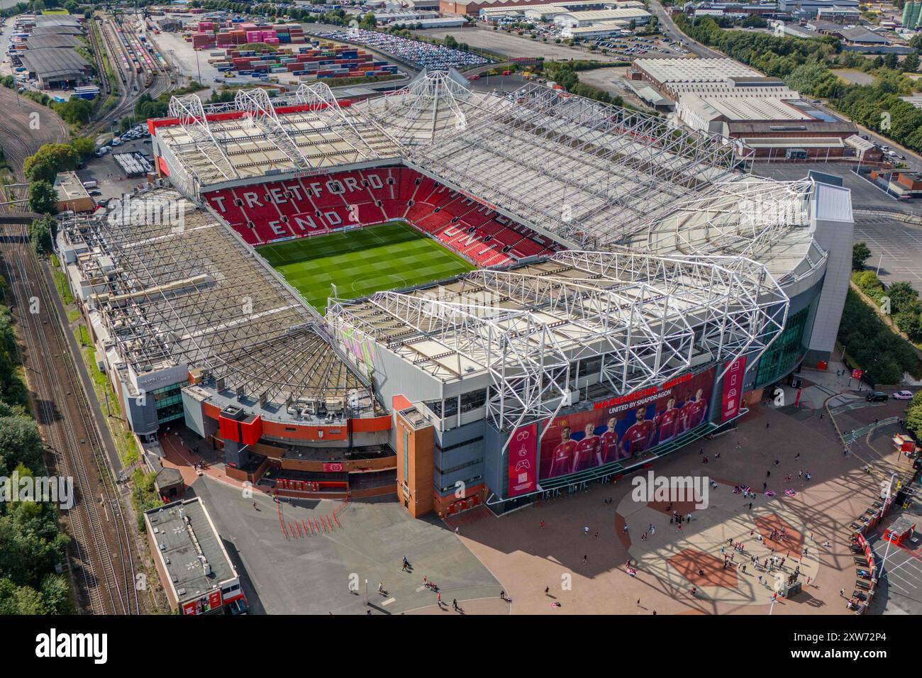 Luftaufnahme des Old Trafford Stadium, Manchester, England, Großbritannien am 16. August 2024 Credit: Every Second Media/Alamy Live News Stockfoto