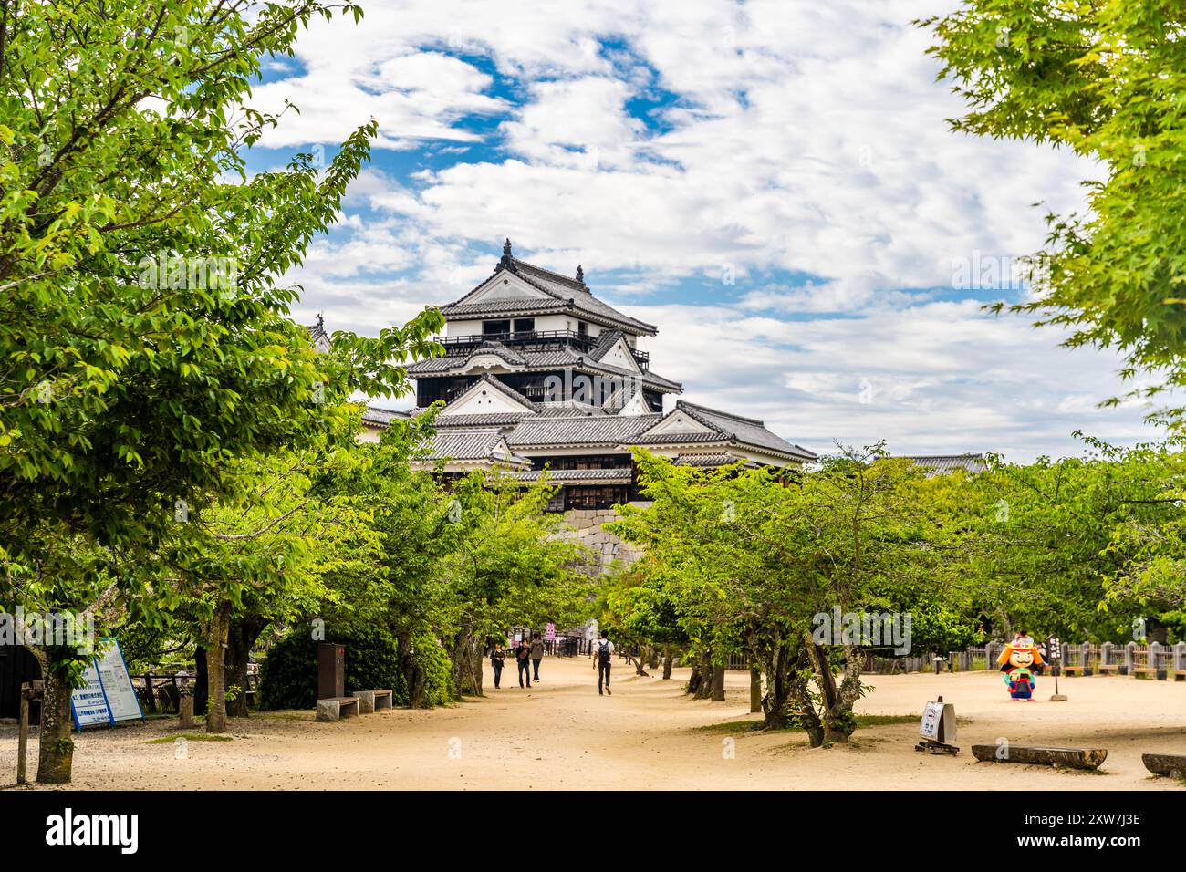 Hauptfried der Burg Matsuyama, erbaut 1603 und die noch ihre ursprüngliche Struktur haben, in Matsuyama, Shikoku Region, Japan Stockfoto