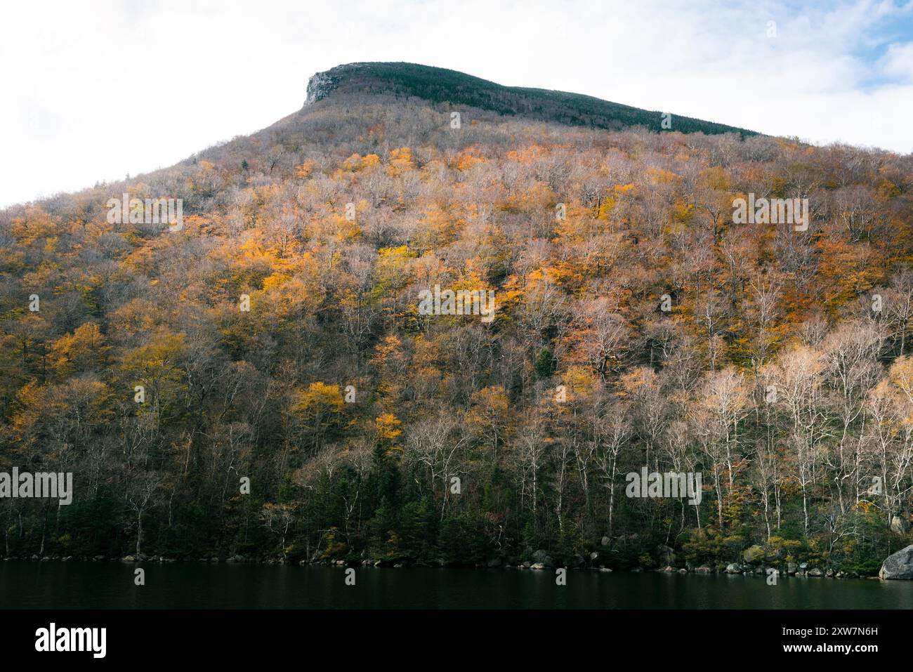 New Hampshire Old man Mountain im Herbst Stockfoto