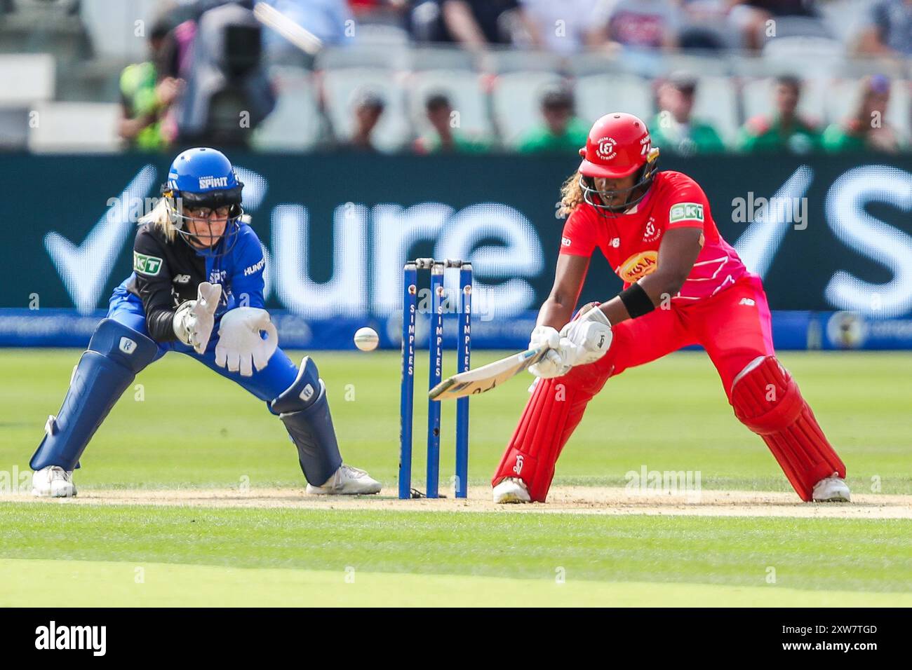 Hayley Matthews von Walisischen Fire Bats während des Finalspiels der Hundred Women's Final Match Walisische Fire Women vs London Spirit Women at Lords, London, Großbritannien, 18. August 2024 (Foto: Izzy Poles/News Images) Stockfoto