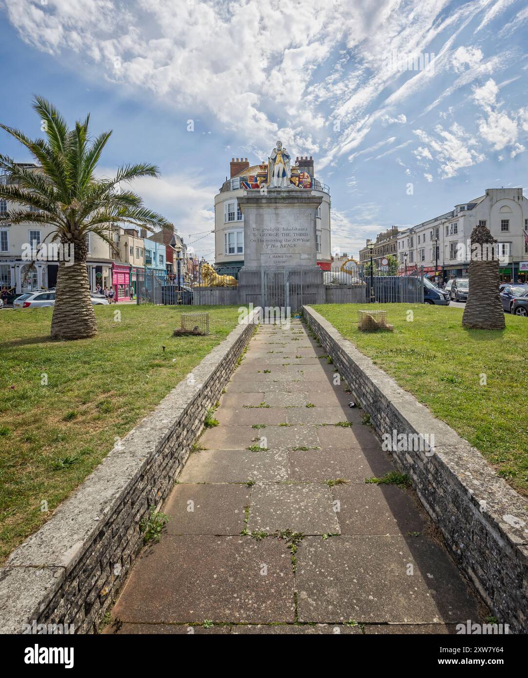 Statue von König Georg III. Anlässlich seines goldenen Jubiläums am 16. August 2024 an der Küste in Weymouth, Dorset, Großbritannien Stockfoto