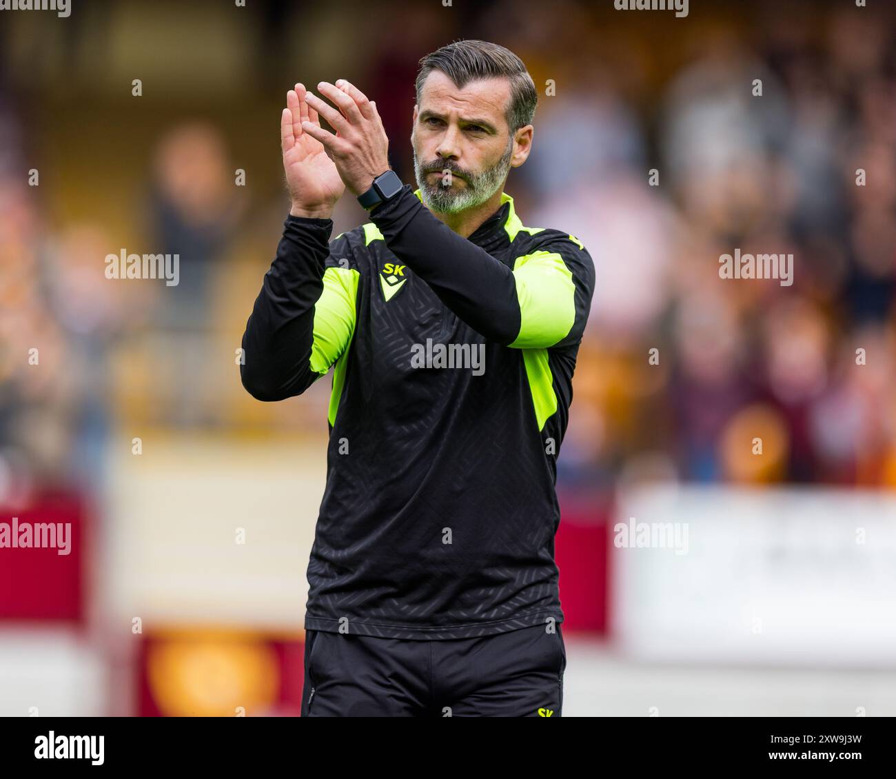 Motherwell, Schottland. August 2024. Stuart Kettlewell (Motherwell Manager) bei Vollzeit Motherwell vs Kilmarnock - Premier Sports Cup Credit: Raymond Davies / Alamy Live News Stockfoto