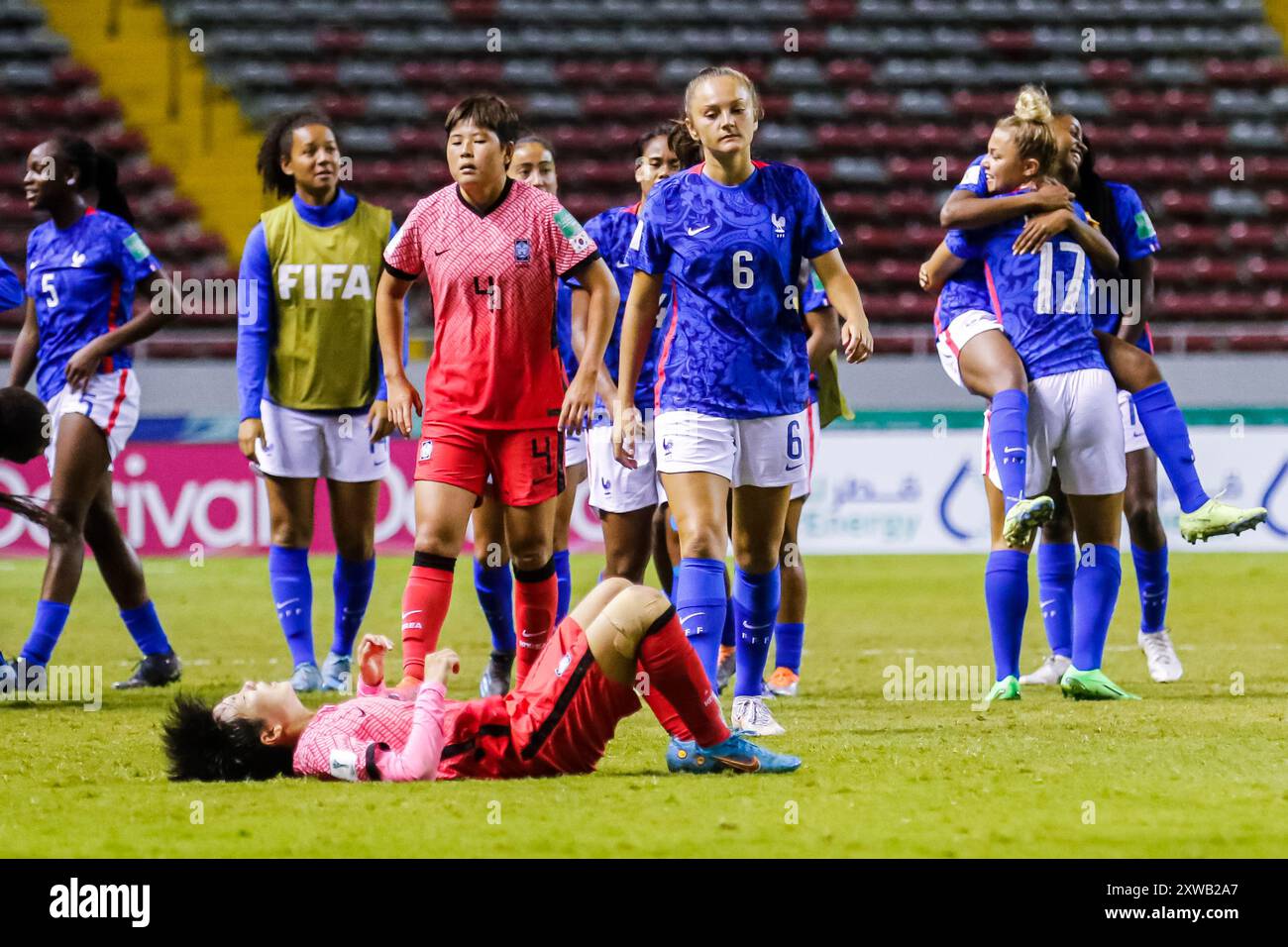 Minji Kim aus Korea und Cyrielle Blanc aus Frankreich beim Spiel Frankreich gegen Korea am 17. August beim FIFA U-20-Frauen-Weltmeisterschaft Costa Rica, Stockfoto