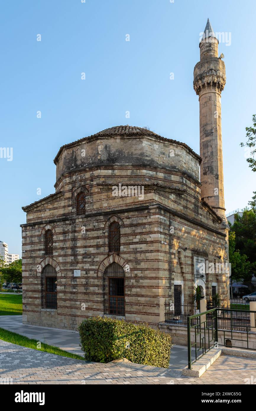 Vlorë ist eine der bedeutendsten Städte Südalbaniens und die Region Labëria, die traditionell für ihre Kultur, Traditionen und bekannt ist Stockfoto
