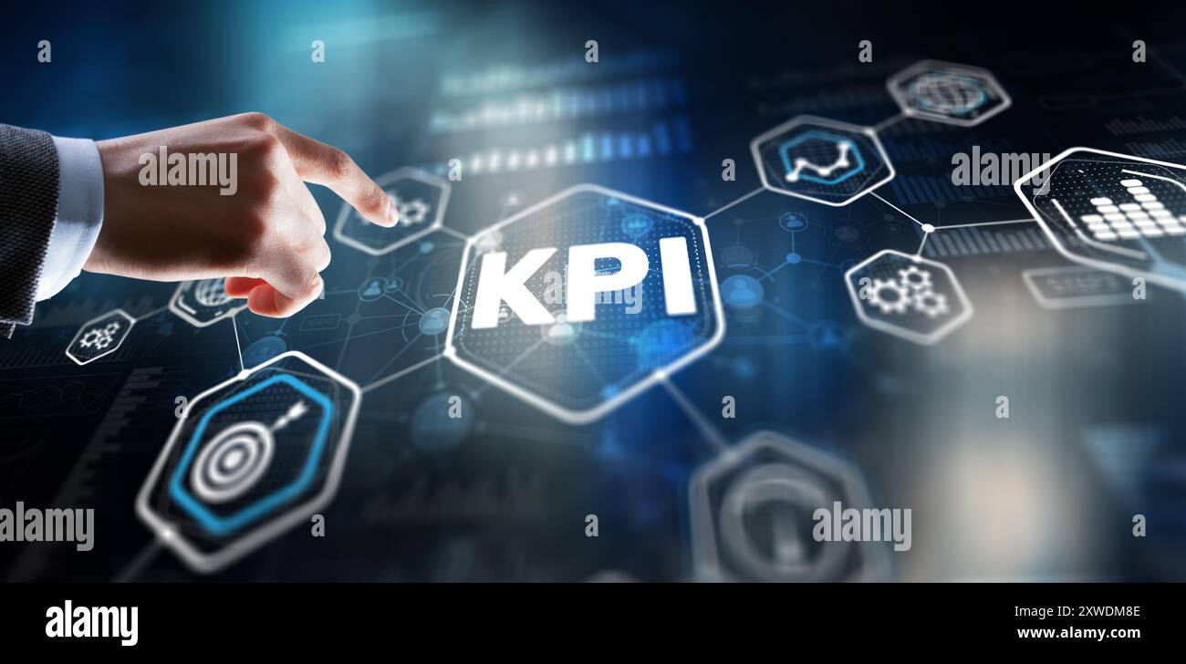 Leistungsindikator. KPI. Geschäftsmann bietet KPI-Erfolgskonzeption Stockfoto