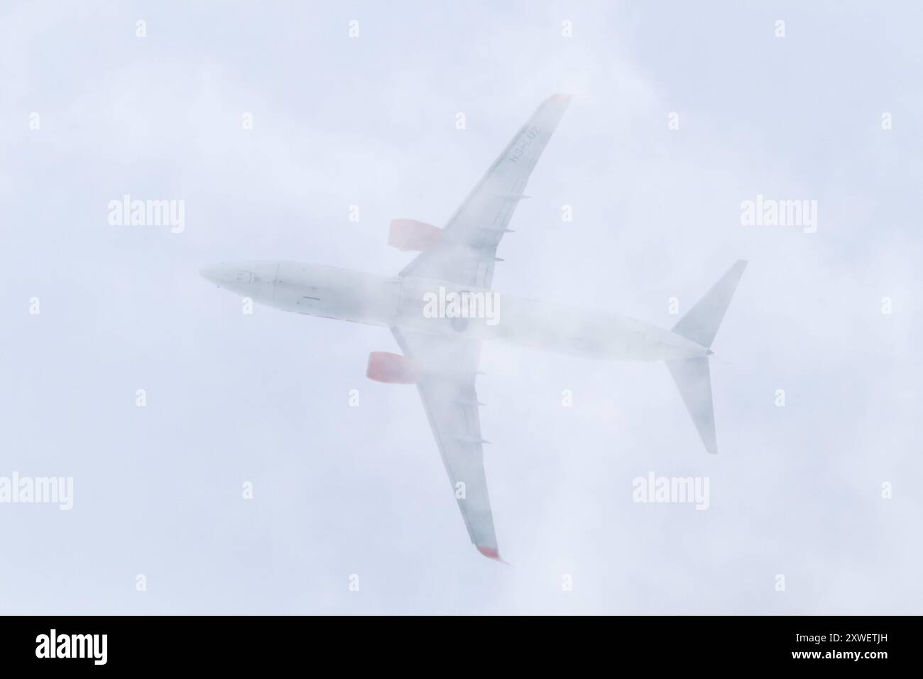 Chiangmai, Thailand - 18. Juli 2024: HS-LUZ Boeing 737-800 der Thai Lionair Airline. Fahren Sie vom Flughafen Chiangmai nach Bangkok. Stockfoto