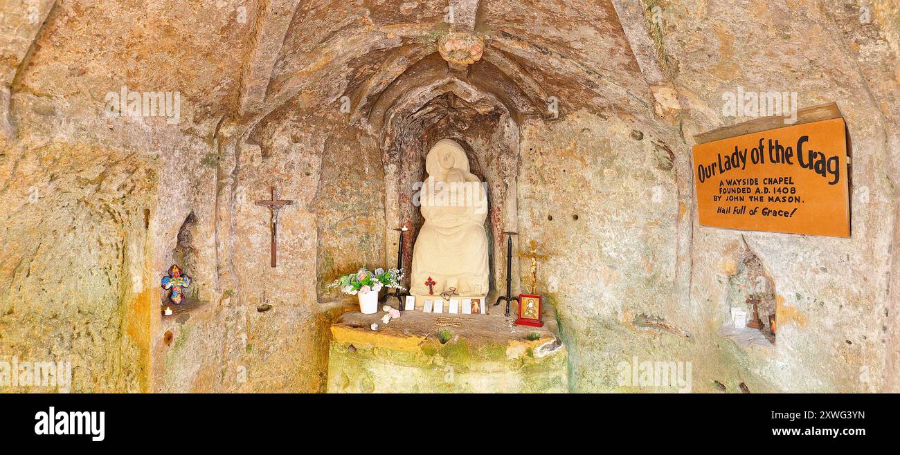 Die Kapelle unserer Lieben Frau vom Crag wurde 1408 von John the mason in Knaresborough, North Yorkshire, Großbritannien, in die Felswände gehauen Stockfoto