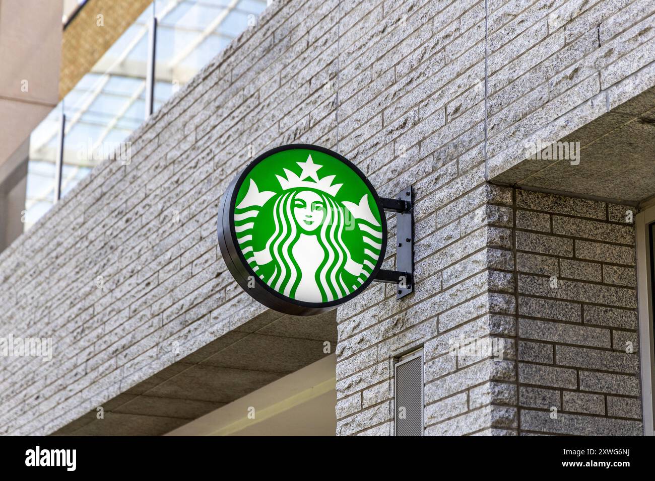 Oxford, UK - 5. Juni 2024: Starbucks Coffee Logo, Nahaufnahme. Stockfoto