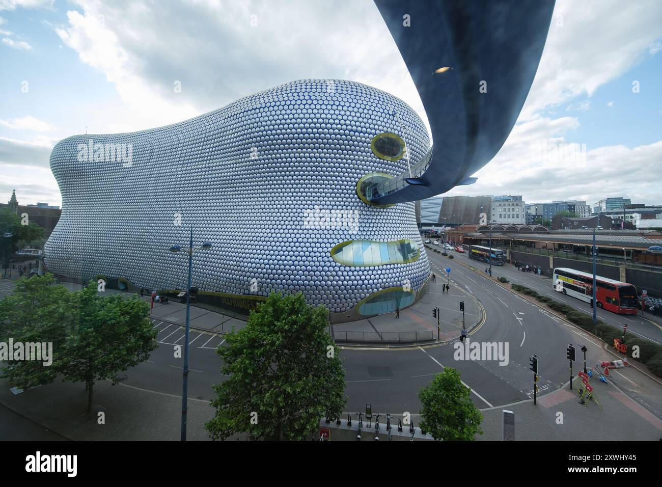 Madrid, Spanien. August 2024. Blick auf den Bull Ring, ein Einkaufszentrum im Zentrum von Birmingham, entworfen von Benoy 2003 in Birmingham 19. August 2024 Großbritannien. (Foto: Oscar Gonzalez/SIPA USA) Credit: SIPA USA/Alamy Live News Stockfoto