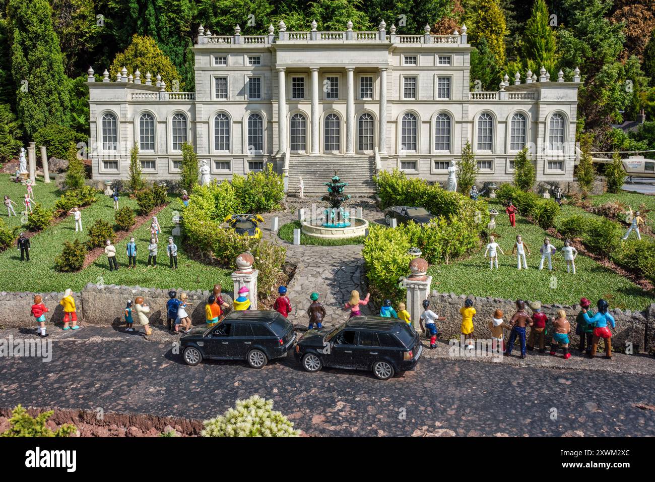 Celebrity Mansion im Babbacombe Model Village, Torquay, Devon Stockfoto