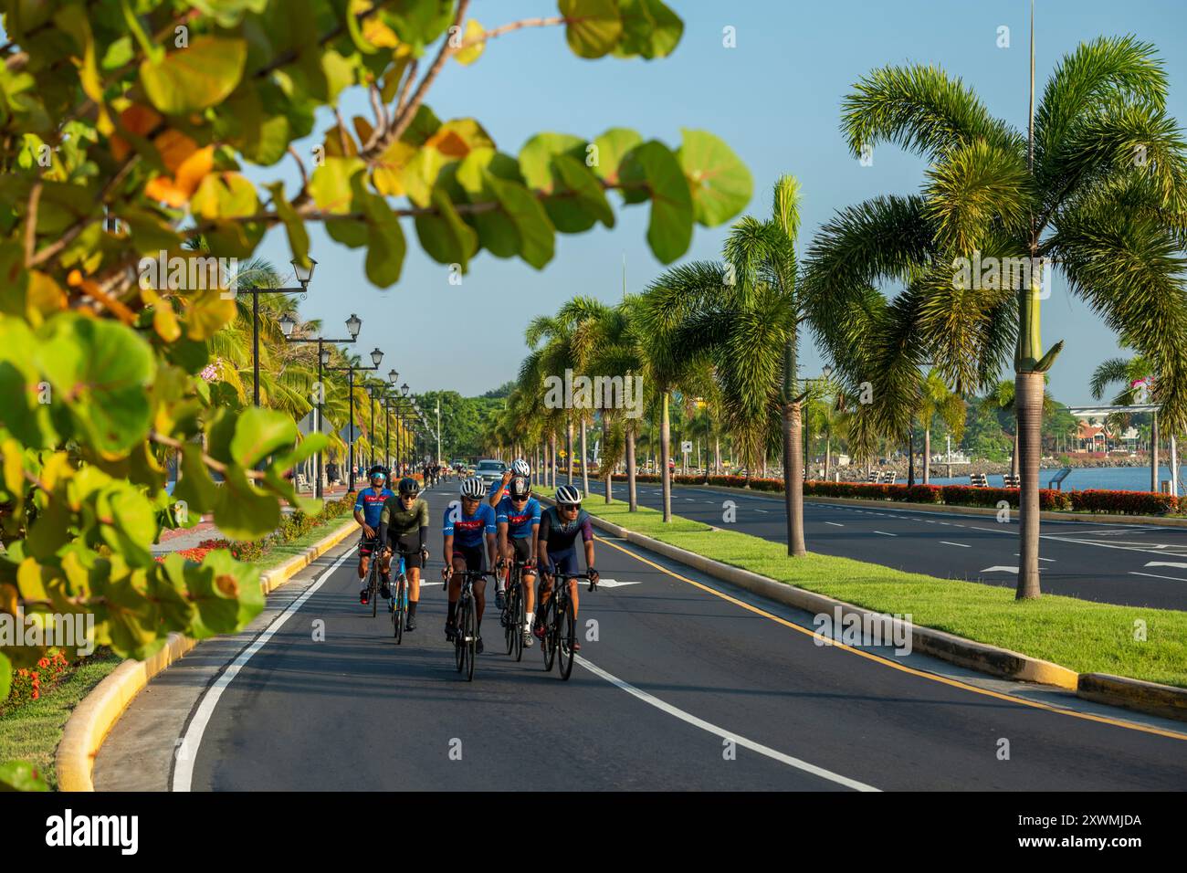 Der Amador Causeway, Fuerte Amador, bevorzugter Ort zum Sport in Panama City und Eingang zum Panamakanal, Panama, Zentralamerika Stockfoto